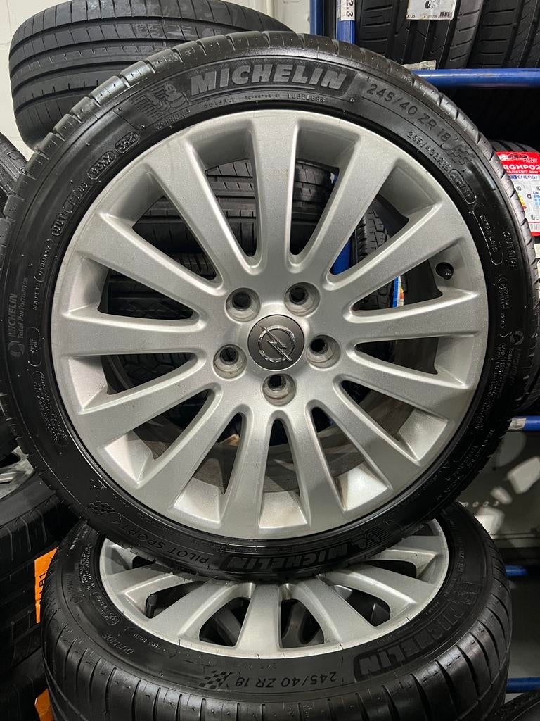 Opel Velgen met Zomerbanden 245/40 R18 ET42 Hoog Profiel, Ophalen, 18 inch, Banden en Velgen, Personenwagen