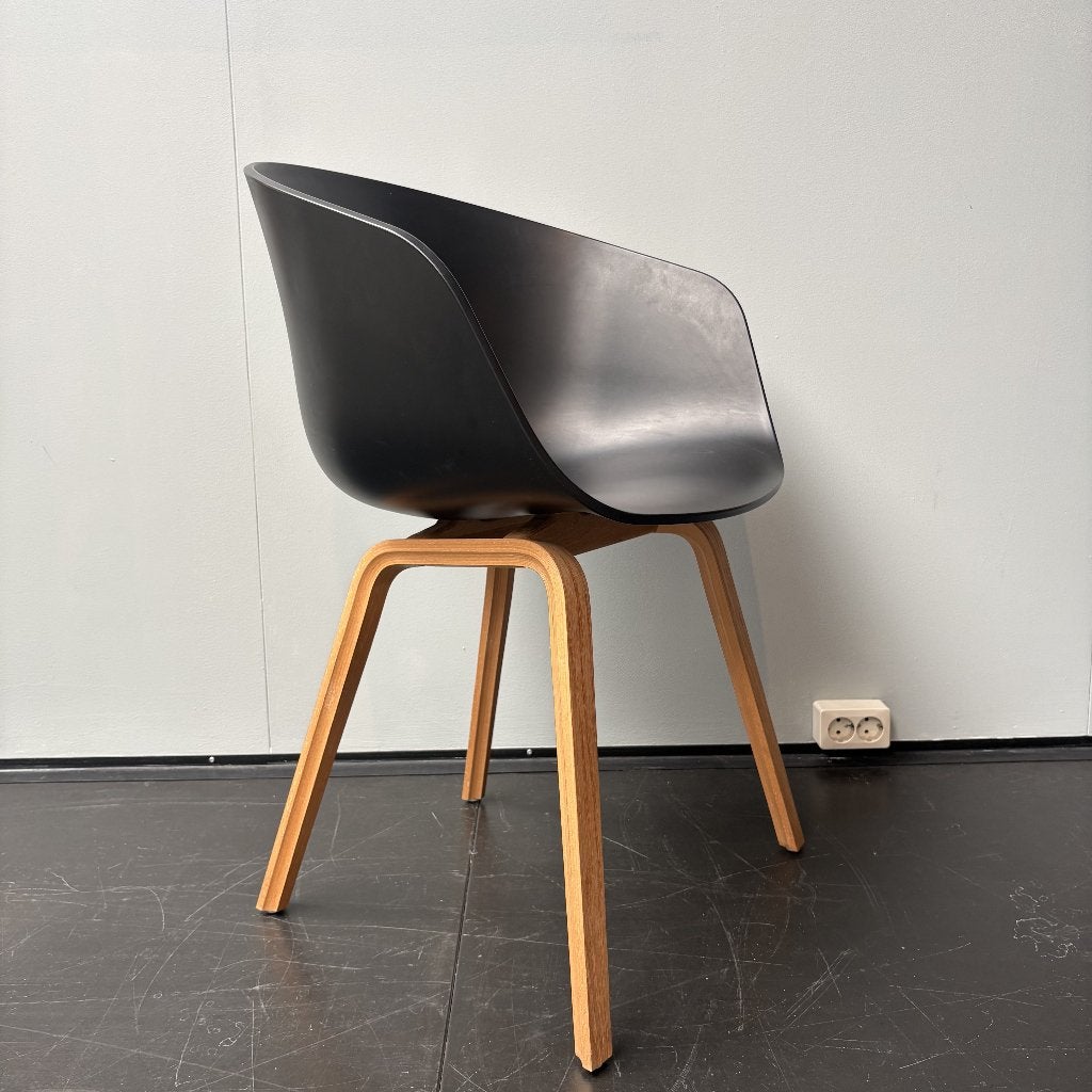 HAY About A Chair AAC 23 (nieuwprijs= €329,-), Huis en Inrichting, Stoelen, Doetinchem, Wit, Tijdloos, Ophalen