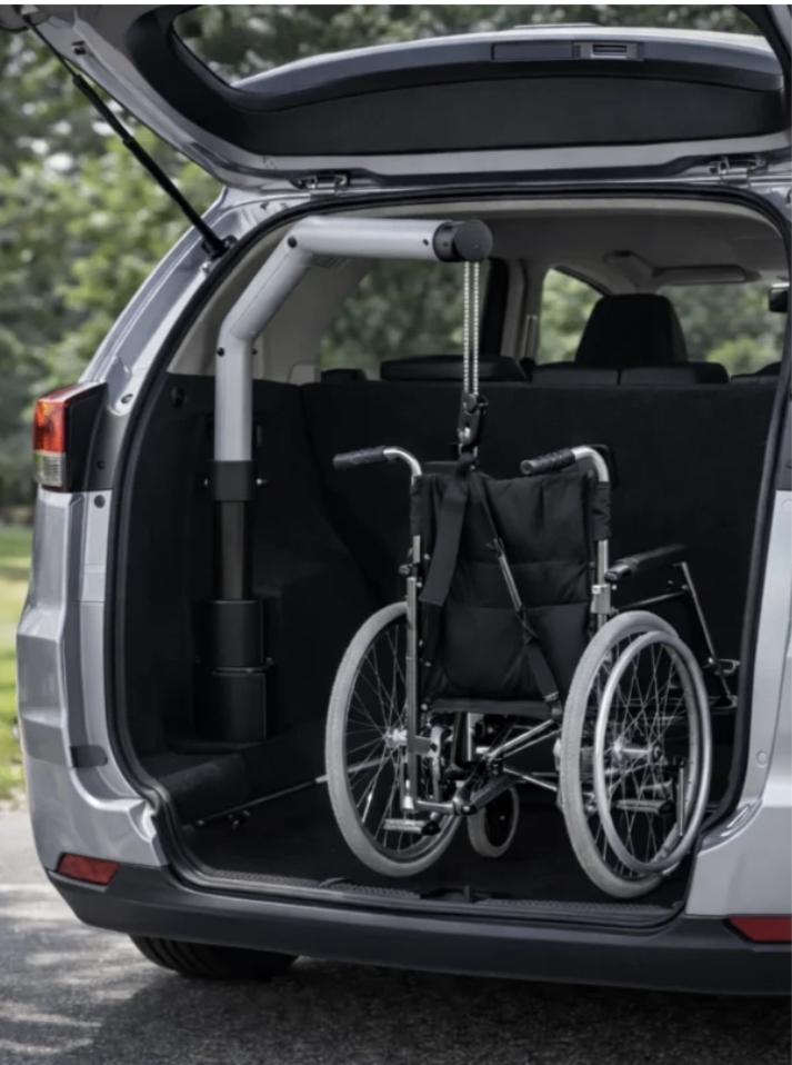 auto laad kraan 12v 150 kg scoot mobiel rolstoel of goederen, Ophalen, Zo goed als nieuw, Elektrische rolstoel