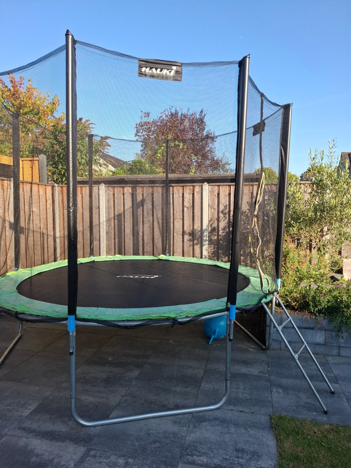 Hauki Trampoline met Veiligheidsnet en Ladder, Ophalen, Gebruikt