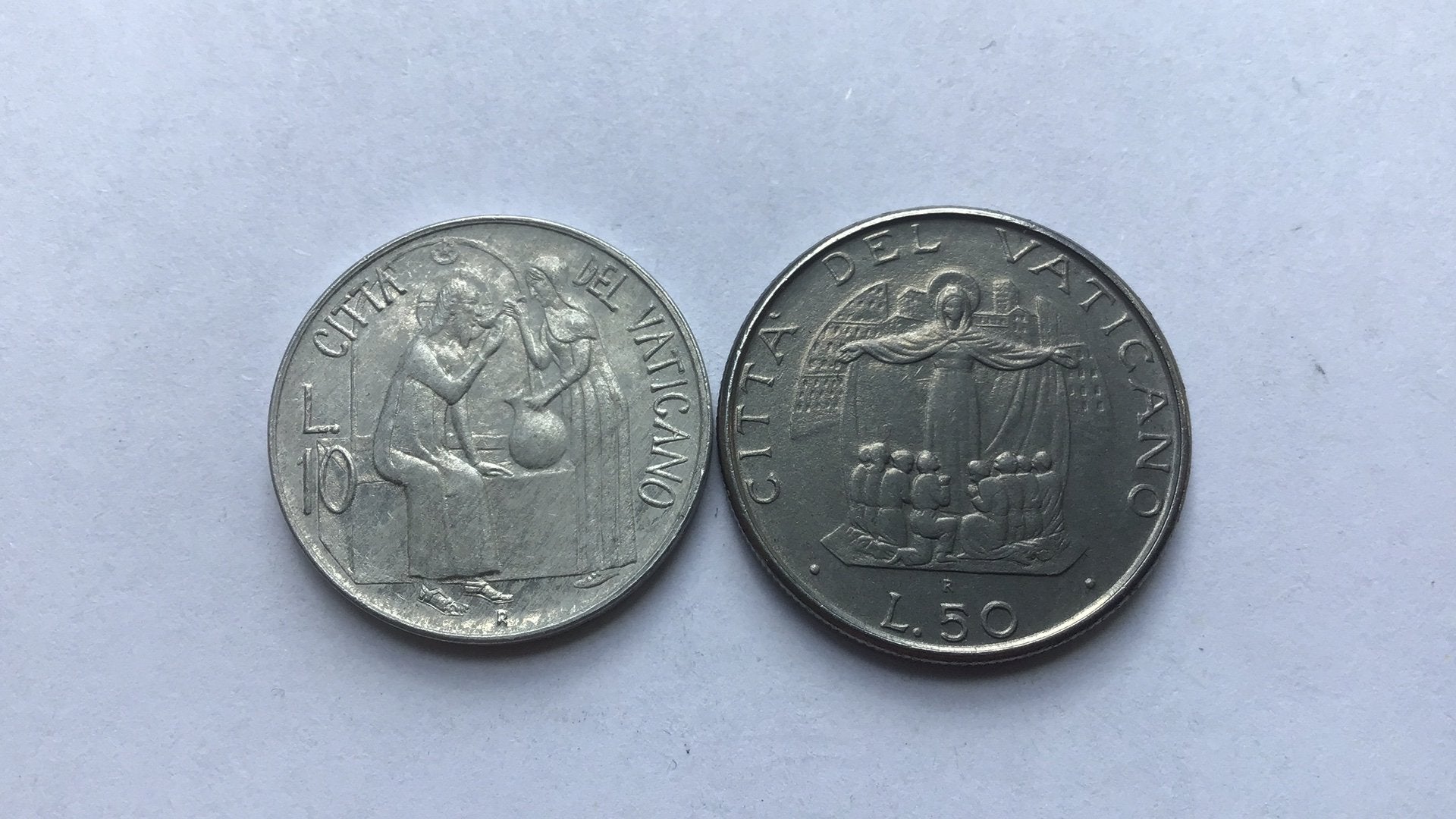 Vaticaan 10 lire 1981 en 50 lire 1987., Ophalen of Verzenden