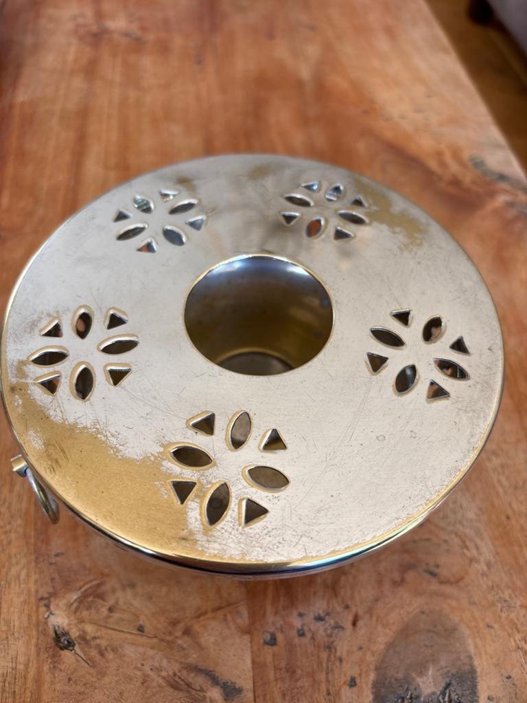 Vintage messing theelicht met sierlijke pootjes, Ophalen of Verzenden