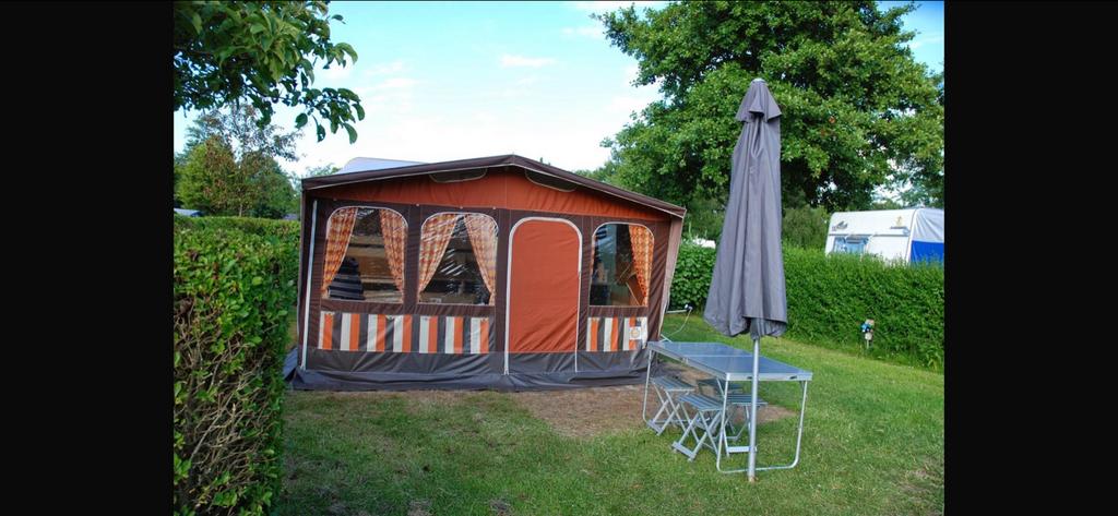 Dethleffs Camper Compleet met Voortent, Luifel, Inventaris, Caravans en Kamperen, Vast bed, Rondzit, Particulier, Dethleffs