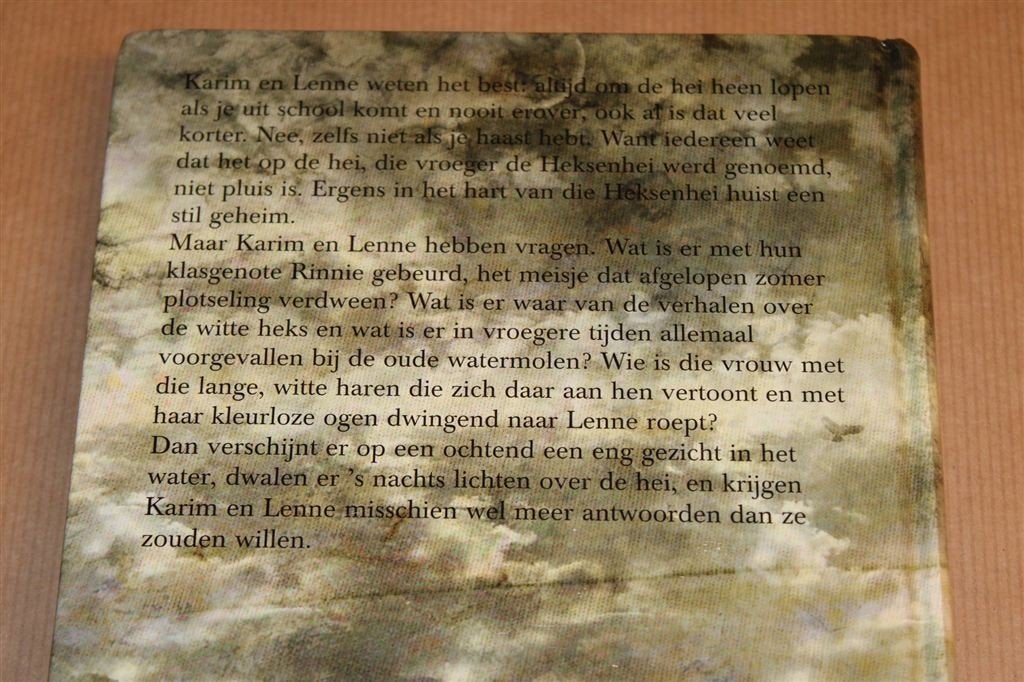 Heksenhei — Het Geheim van de Witte Heks & de Watermolen, Boeken, Ophalen of Verzenden, Gelezen