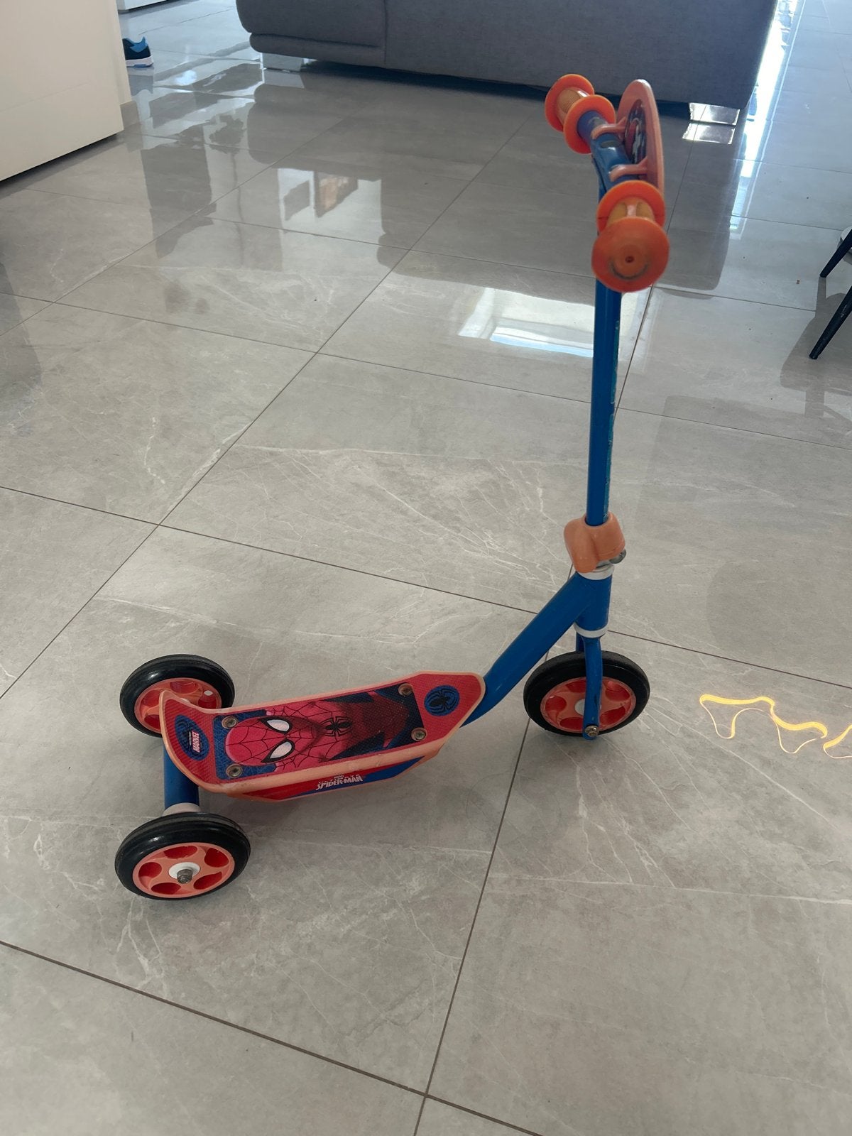 Spiderman step met 3 wielen, Ophalen of Verzenden, Gebruikt, Minder dan 16 inch