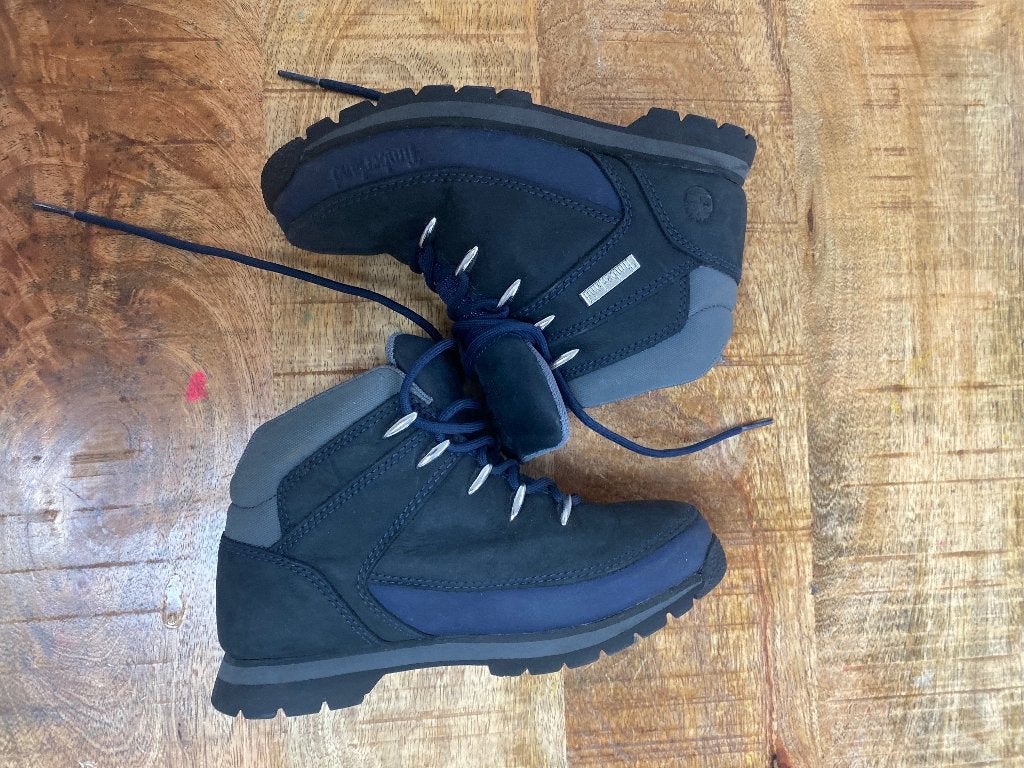 timberland berg schoenen kindermaat zo goed als nieuw, Kleding | Heren, Schoenen, Ophalen, Overige kleuren, Timberland, Zo goed als nieuw