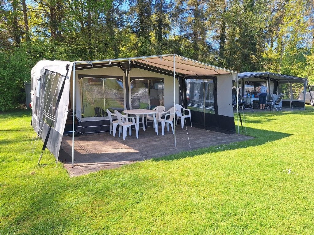 Caravan LMC Dominat 490K1, 2 aparte bedden, Treinzit, Particulier, 5 tot 6 meter