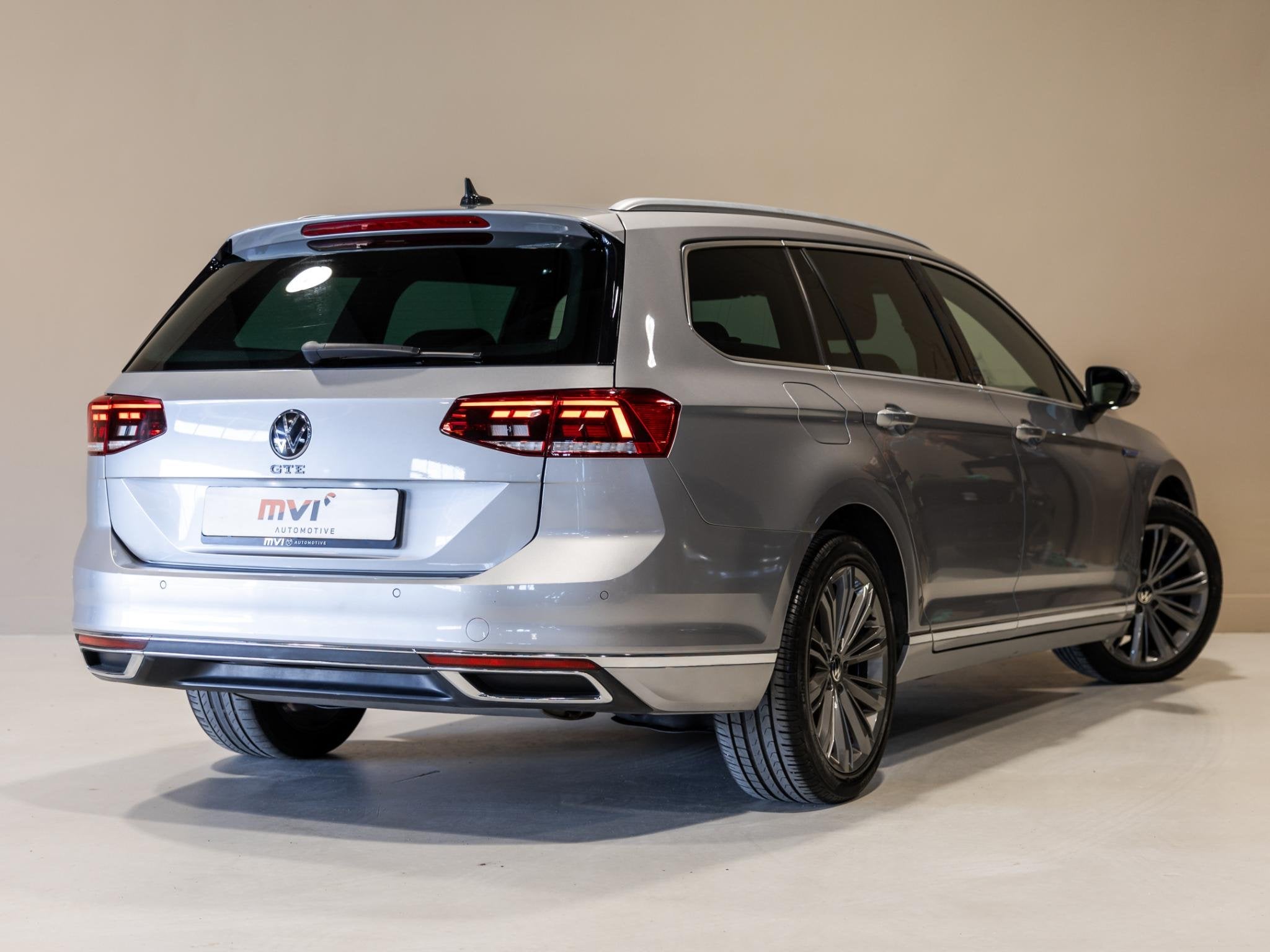 Volkswagen Passat Variant 1.4 TSI PHEV GTE Business / 218pk, Auto's, Volkswagen, Dealer onderhouden, Stof, Gebruikt, 4 cilinders