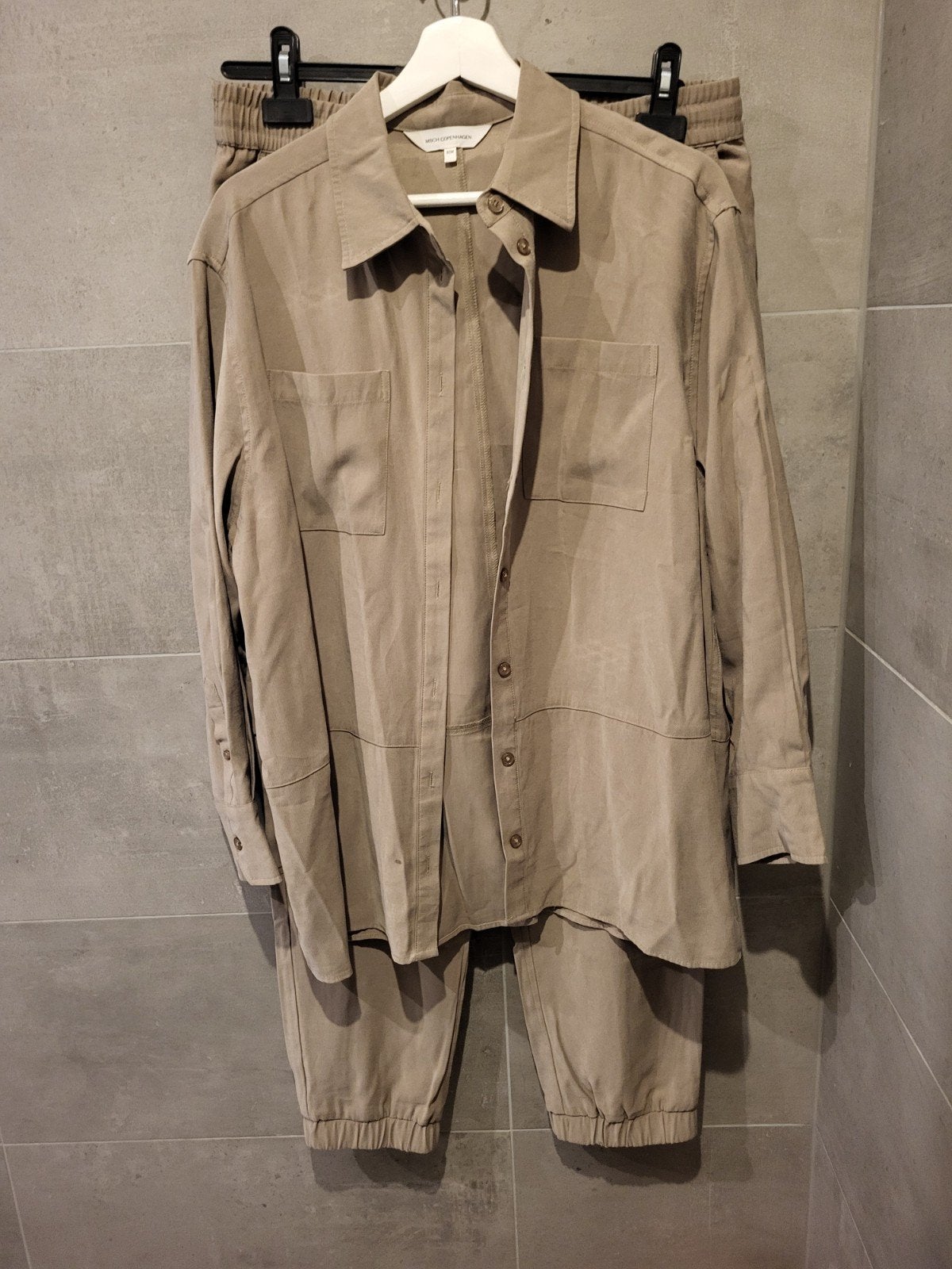 MSCH Copenhagen set blouse S/M & broek XL - Zgan, Kleding | Dames, Beige, Maat 46/48 (XL) of groter, Ophalen of Verzenden, Zo goed als nieuw