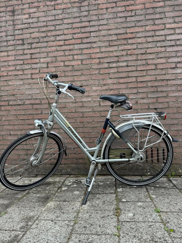 Gazelle fiets - Damesfiets - Zilver - Goede staat, Fietsen en Brommers, Fietsen | Dames | Damesfietsen, Ophalen, Versnellingen