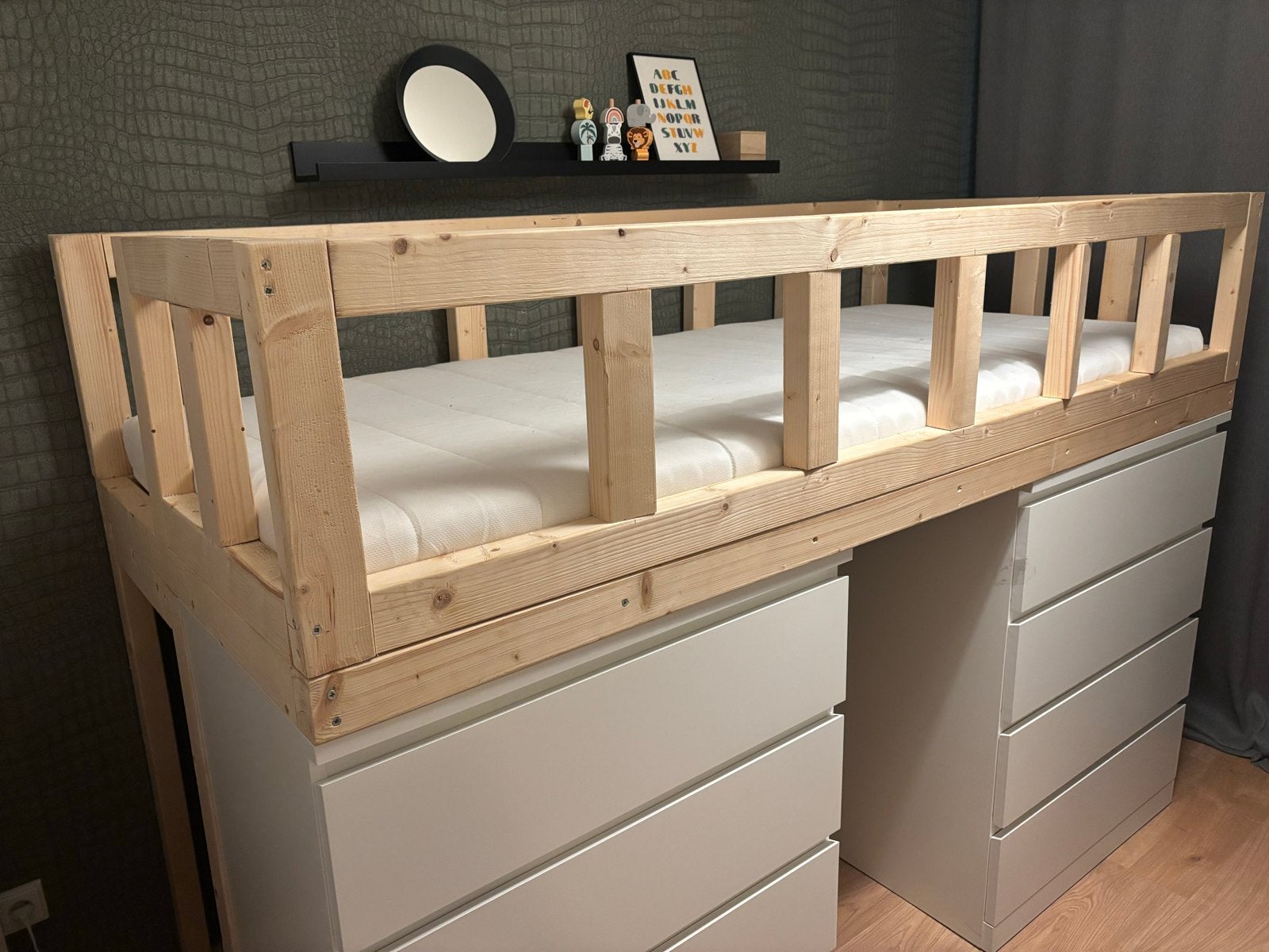 Ikea ombouw houten hoogslaper (90x200cm) - zelf af te werken, Ophalen, 85 tot 100 cm, Nieuw, Hoogslaper of Stapelbed
