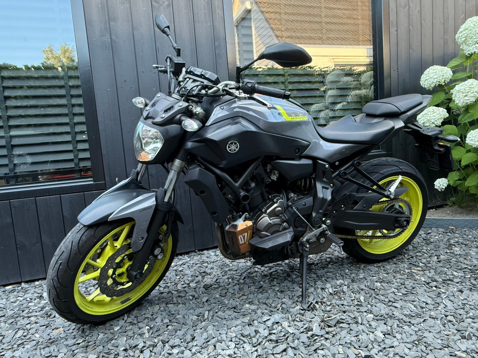 Yamaha MT-07 Night Fluo (2016) – In absolute topstaat!, Motoren, Motoren | Yamaha, 2 cilinders, Occasion, Motorrijbewijs A, Particulier