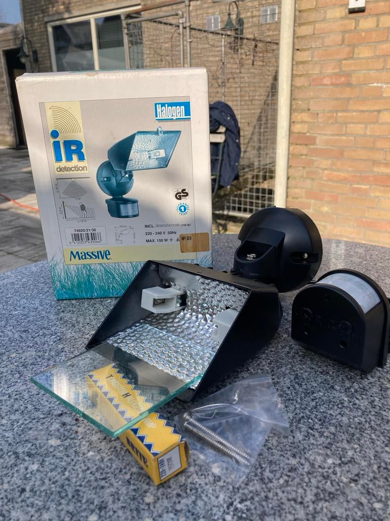 Massive Halogeen Straler met Bewegingssensor, Overige typen, Nieuw, Ophalen of Verzenden, Netvoeding