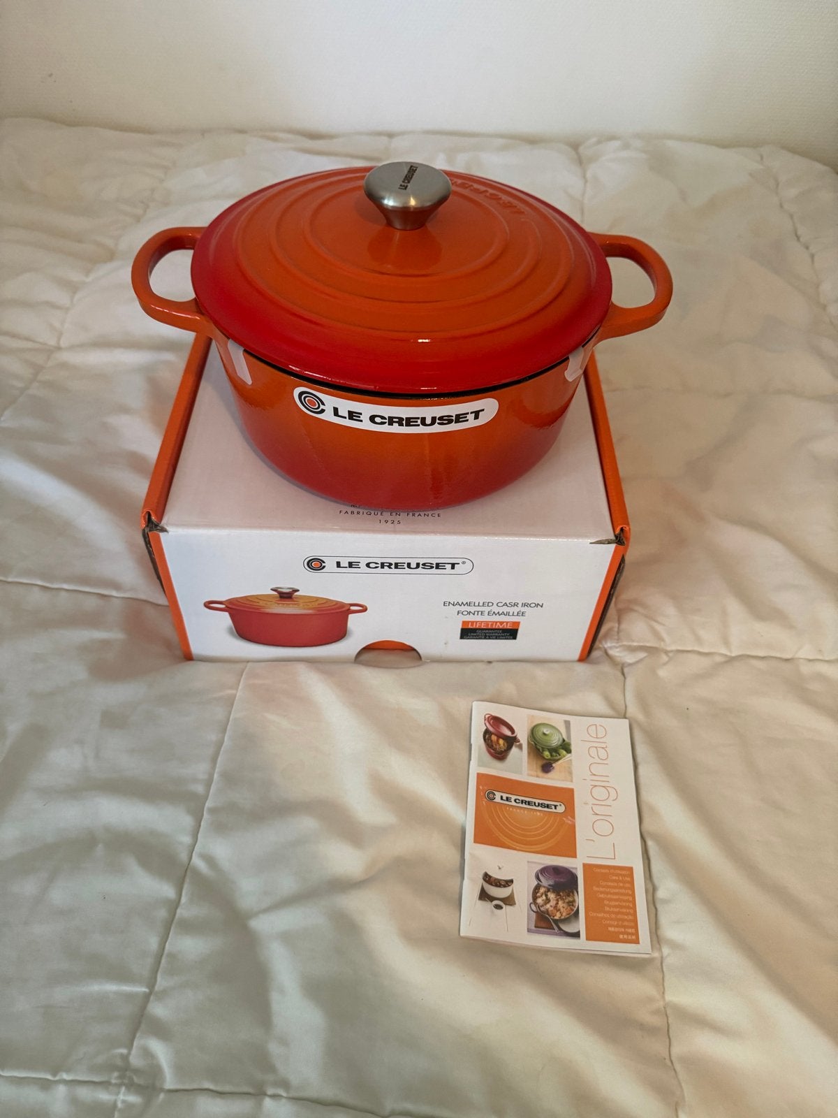 Le Creuset Braadpan 24cm 4.2L Oranjerood Nieuw in Doos, Lecreuset, Met deksel, Nieuw, Le Creuset