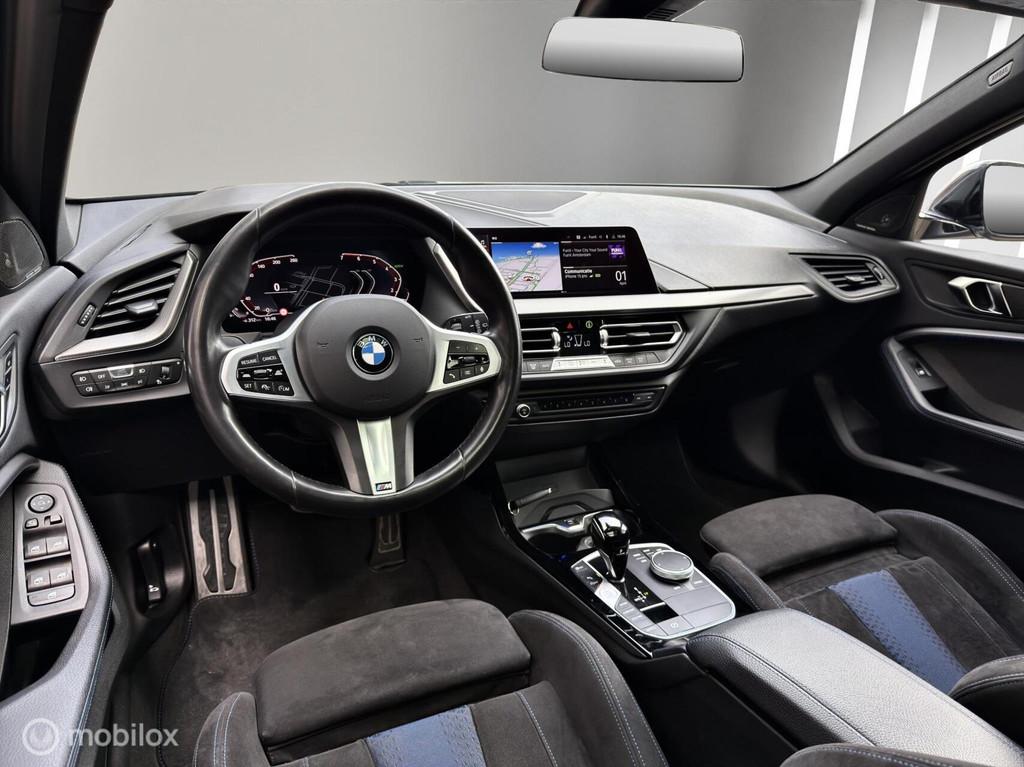 BMW 1-serie 118i M Sport |Pano |Kuipstoelen |H&K |HUD |ACC, Gebruikt, Bedrijf, 3 cilinders, 695 kg