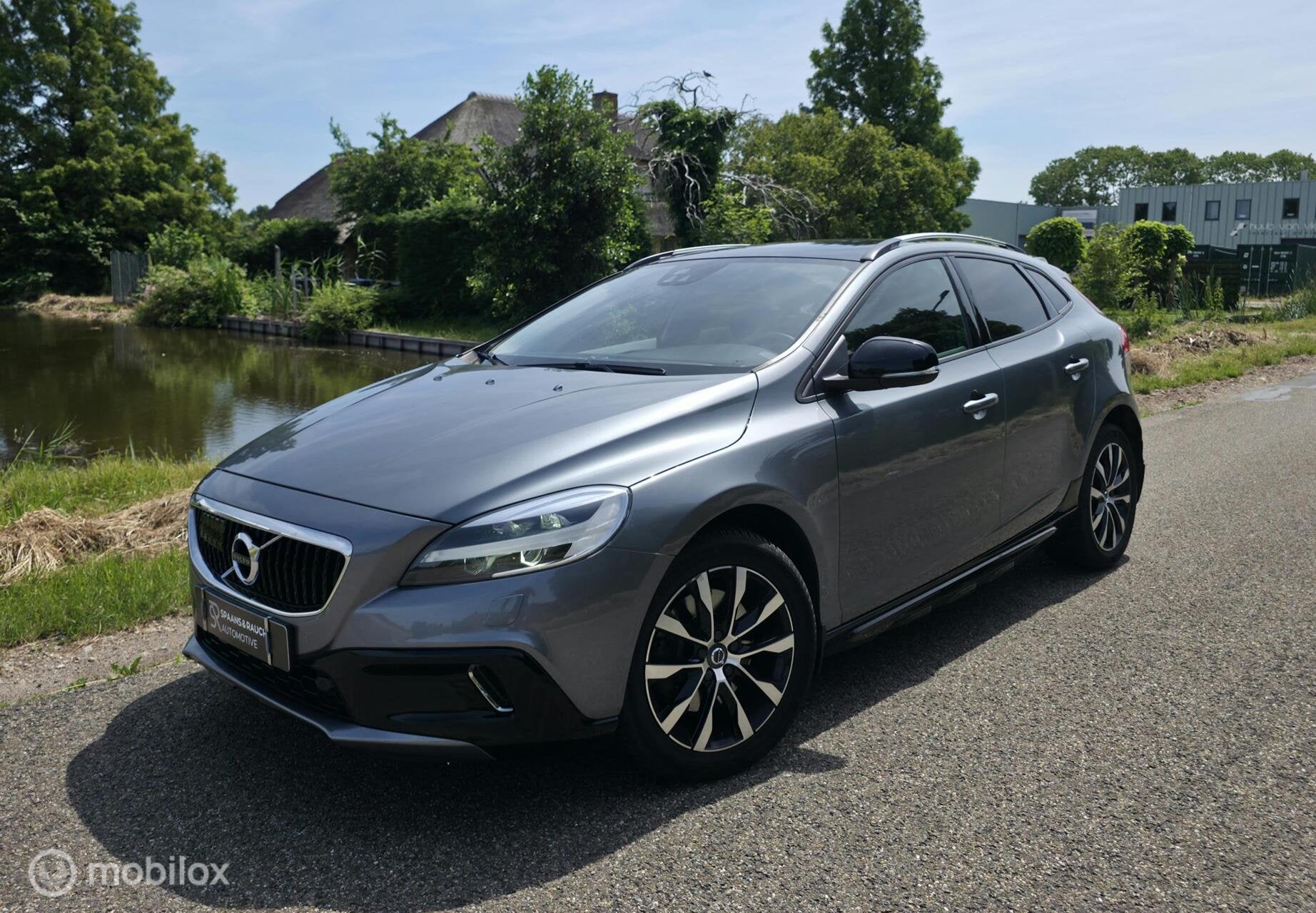 Volvo V40 Cross Country 1.5 T3 Polar+ / Pano / Standk / Cam, Auto's, Volvo, Dealer onderhouden, Euro 6, 4 cilinders, 700 kg