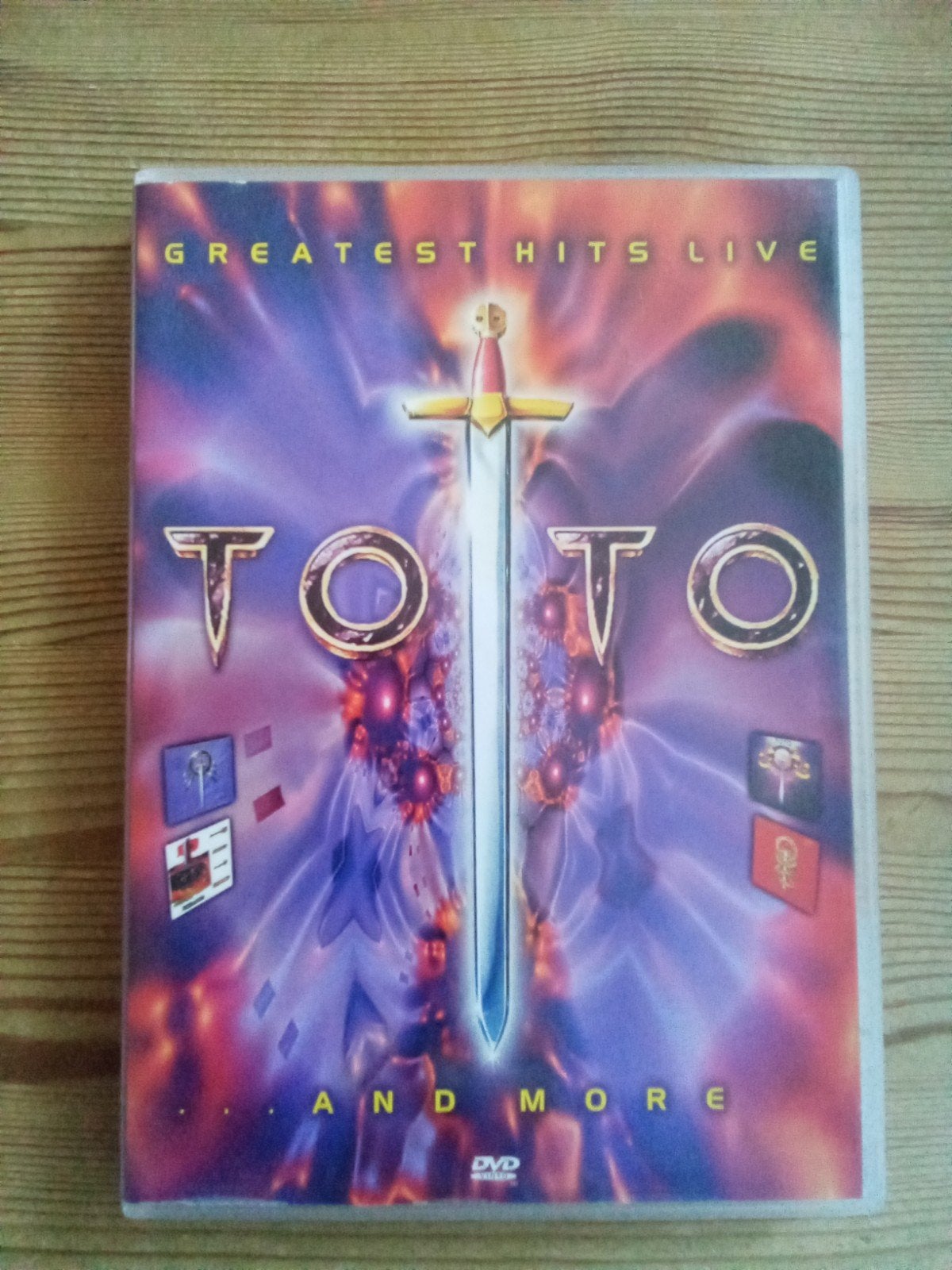 Toto - Greatest Hits Live ... And More, Alle leeftijden, Ophalen of Verzenden, Engels, Bonusmateriaal