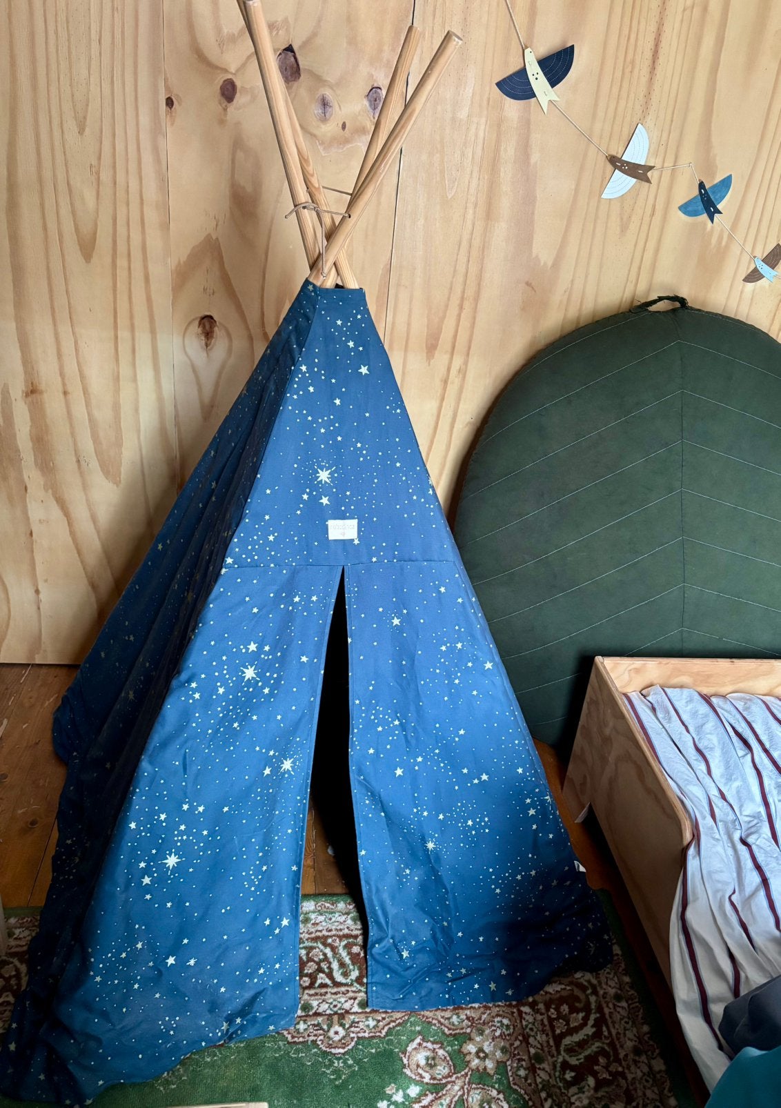 Nobodinoz tipi tent ZGAN met gouden sterrenhemel print, Ophalen, Zo goed als nieuw