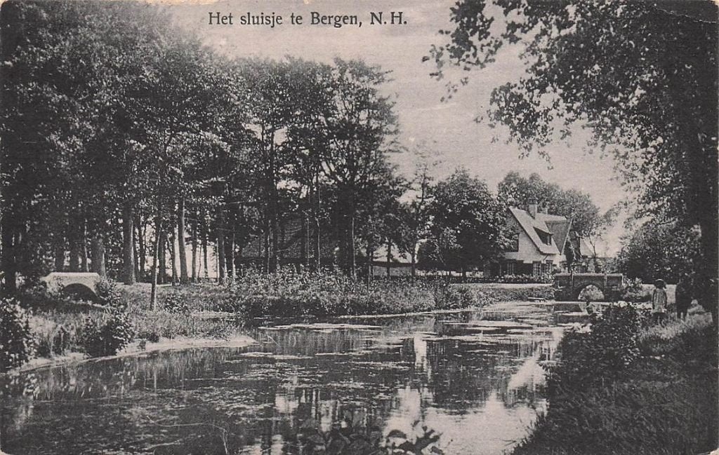 702-497-017 Het Sluisje Te Bergen N H, Verzenden, Voor 1920, Noord-Holland