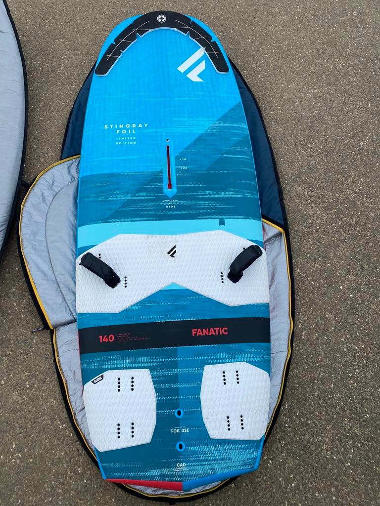 Fanatic Stingray 140 + foil front 1250 en 900. Kinderzeilen, Ophalen, Gebruikt