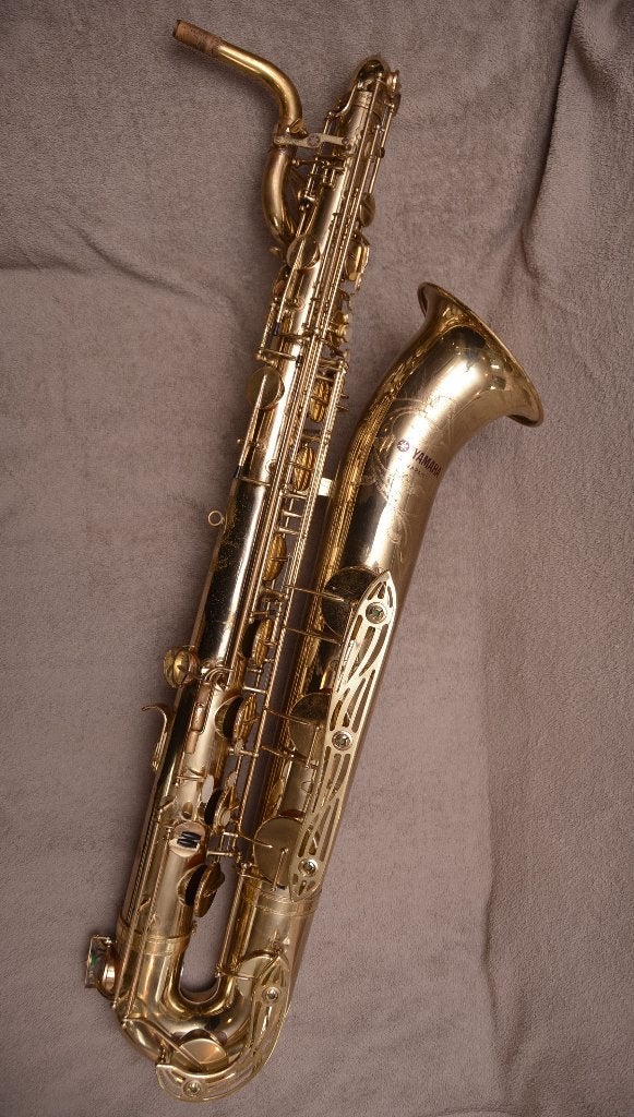 YAMAHA YBS-61 "Purple Logo" baritone sax (Low A), Muziek en Instrumenten, Ophalen of Verzenden, Zo goed als nieuw, Bariton, Met koffer