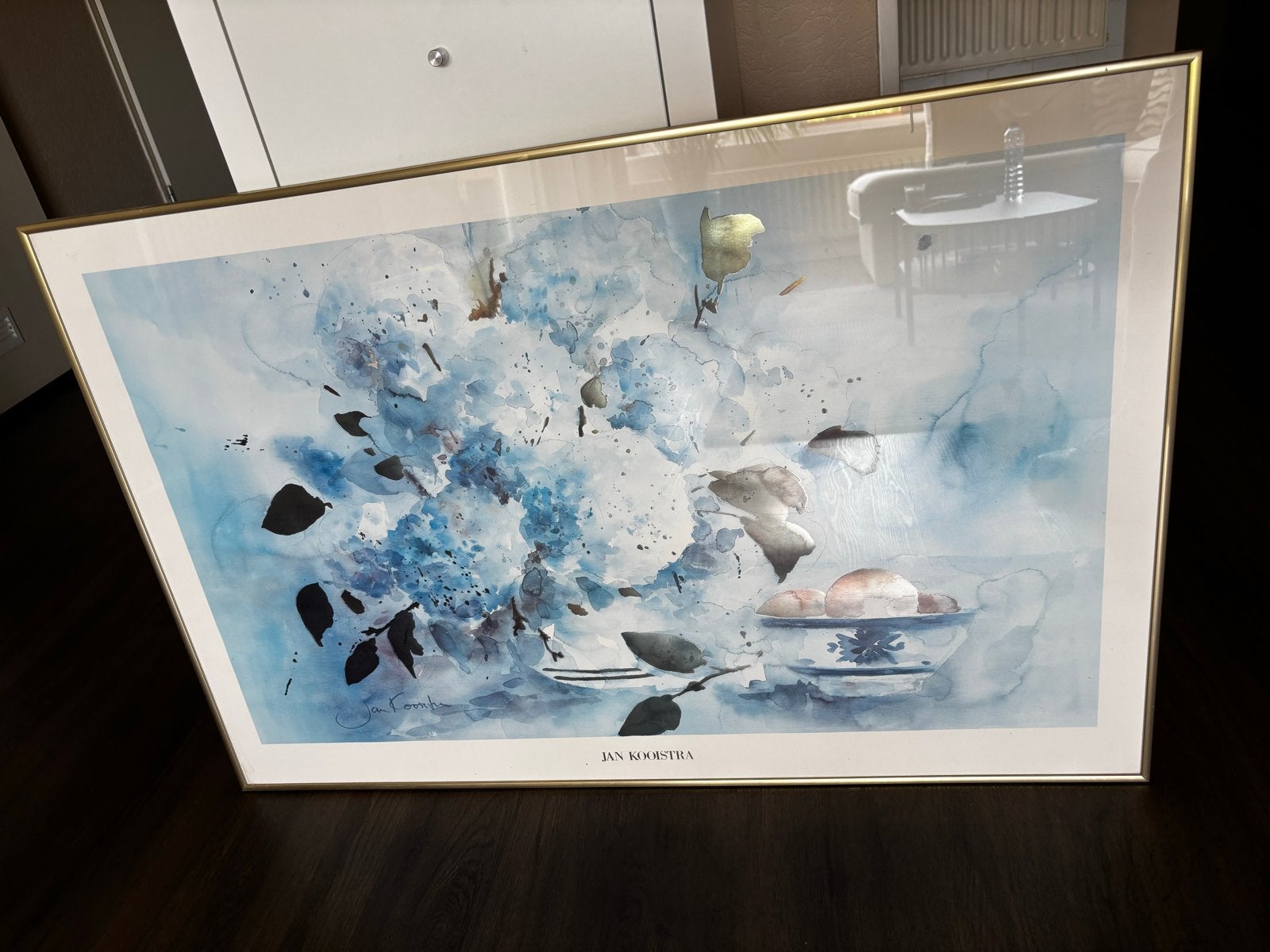 Jan Kooistra - Bloemen in Delfts Blauwe Kom, Realistisch, Print, Papier, Ophalen