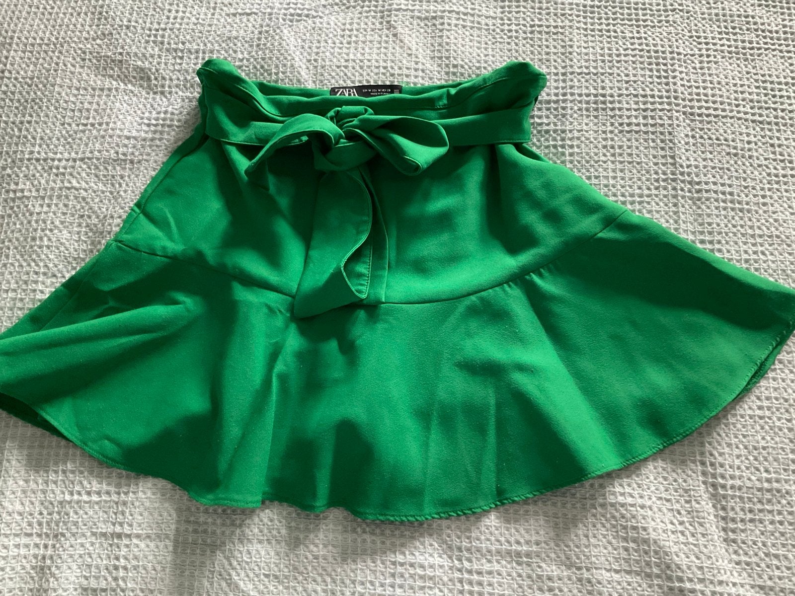Leuk, groen rokje van de Zara, met vast broekje, maat M, Kleding | Dames, Rokken, Ophalen of Verzenden, Gedragen, Groen, Boven de knie