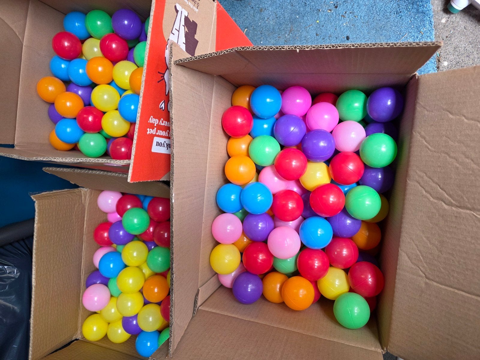 Ongeveer 650 stuks ballenbak ballen, Ophalen, Gebruikt, Jongen of Meisje