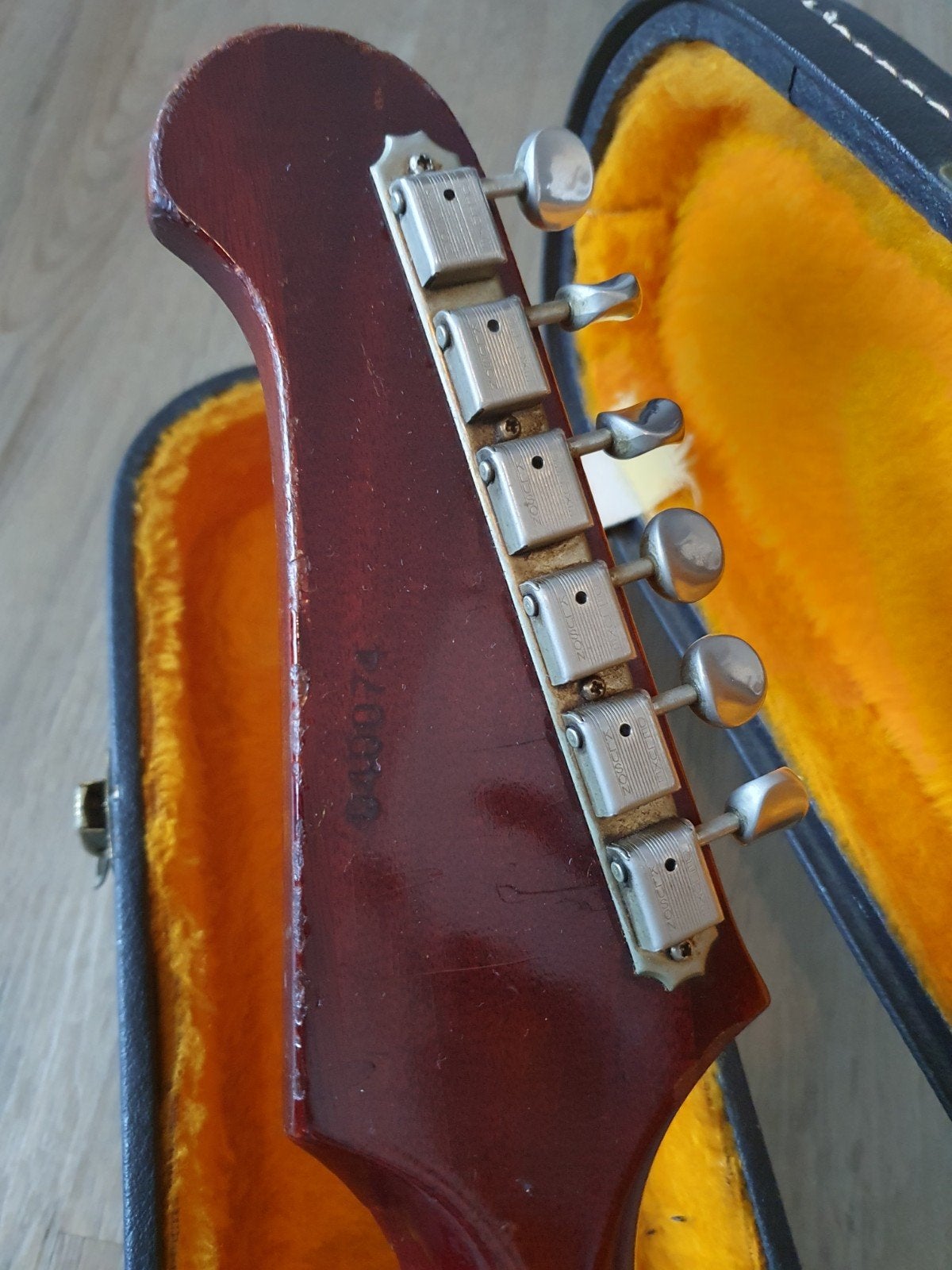 Foto 24 van Gitaar collectie vintage/high end. Gibson Harmony Burns etc