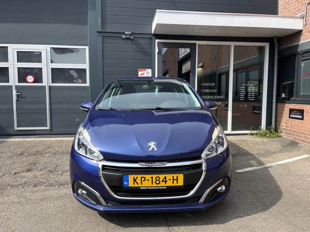 Peugeot 208 1.2 PureTech Blue Lion|Nap|Pdc|Navi|Cruise|Trekh, Auto's, Peugeot, Voorwielaandrijving, Gebruikt, 1199 cc, 23 km/l