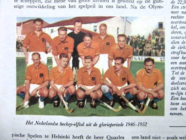 Knipsels en artikelen 1954 over hockey, Ophalen of Verzenden, 1940 tot 1960, Knipsel(s)