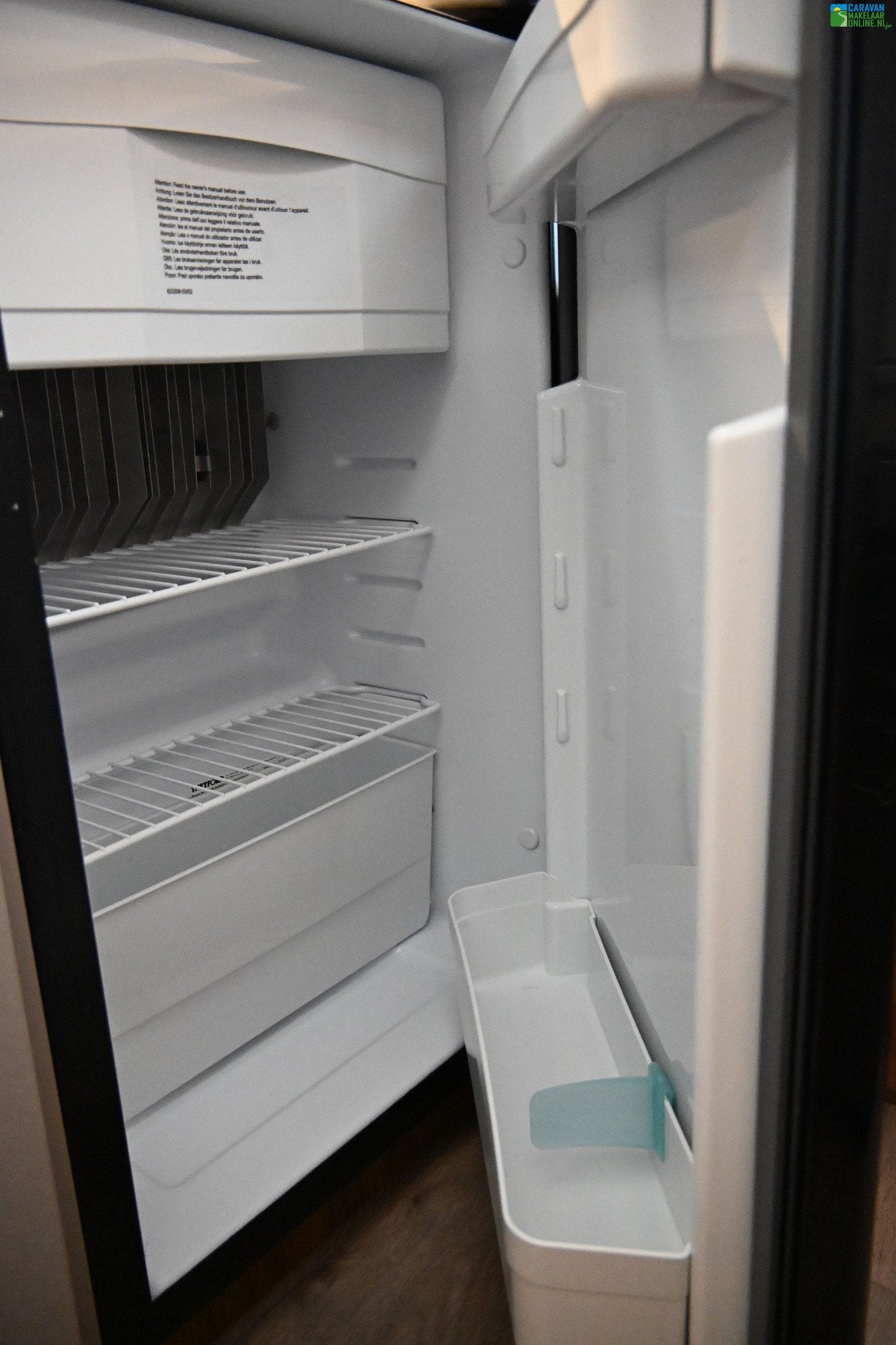 Foto 16 van Eriba Touring Triton 430 Mover Cass.luifel Boiler COMPLEET!
