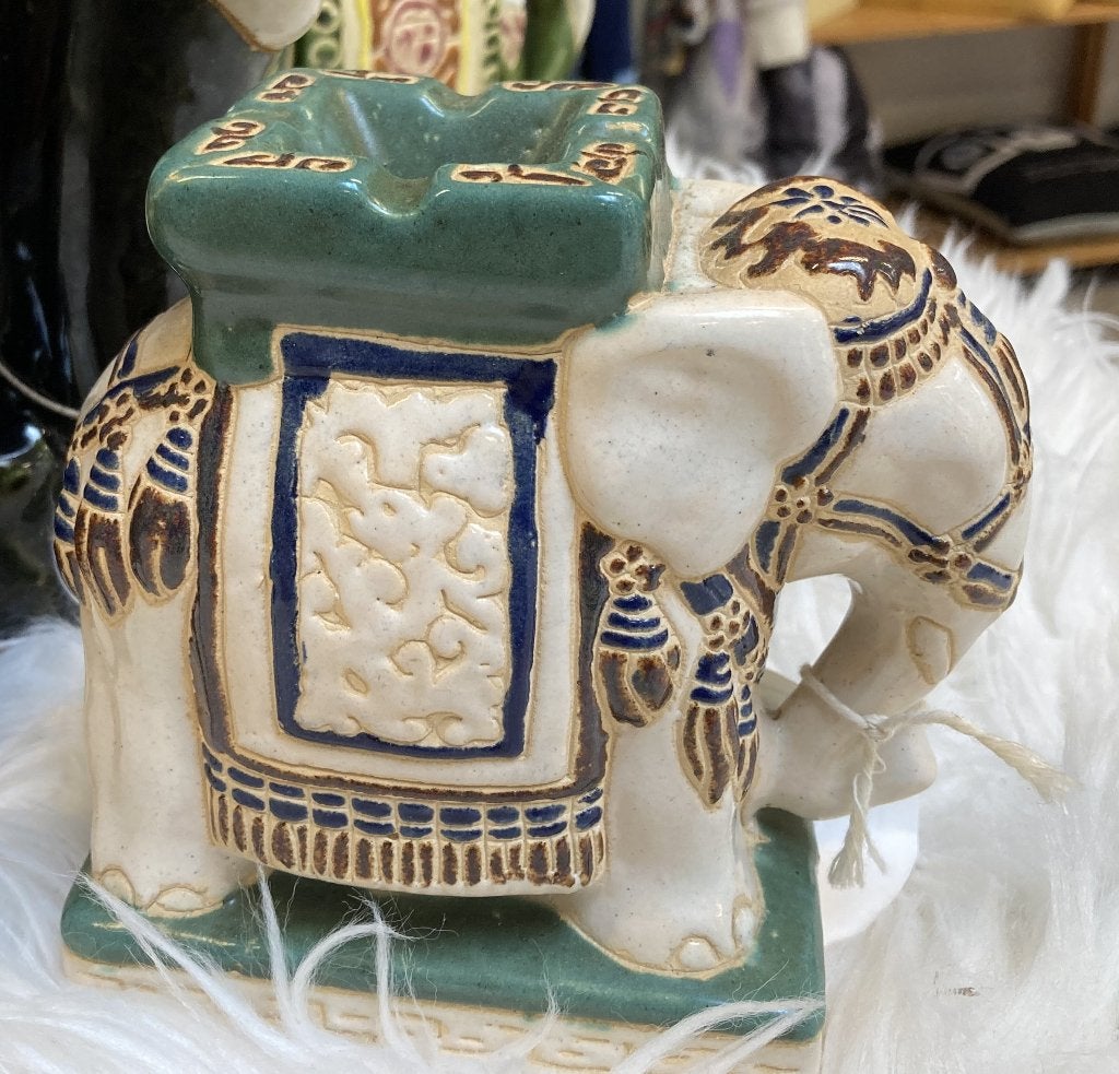 Brocante - vintage keramieken olifant - asbakje, Antiek en Kunst, Ophalen