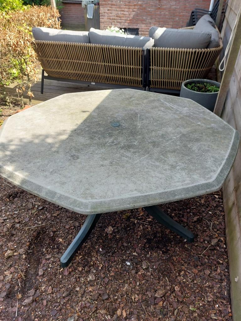 Hartman tuintafel gratis af te halen, Tuin en Terras, Tuintafels, Ophalen, Gebruikt, Rond, Kunststof