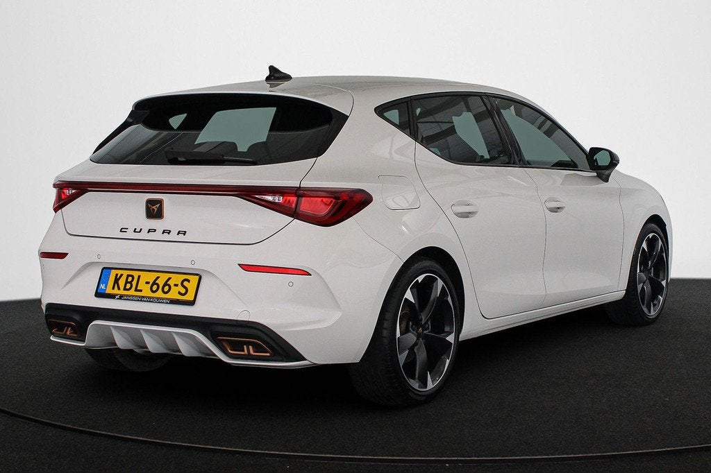 CUPRA Leon 1.4 e-Hybrid SOH 99% Stoelverwarming Apple CarPla, Auto's, Cupra, Stof, Gebruikt, 4 cilinders, Leon