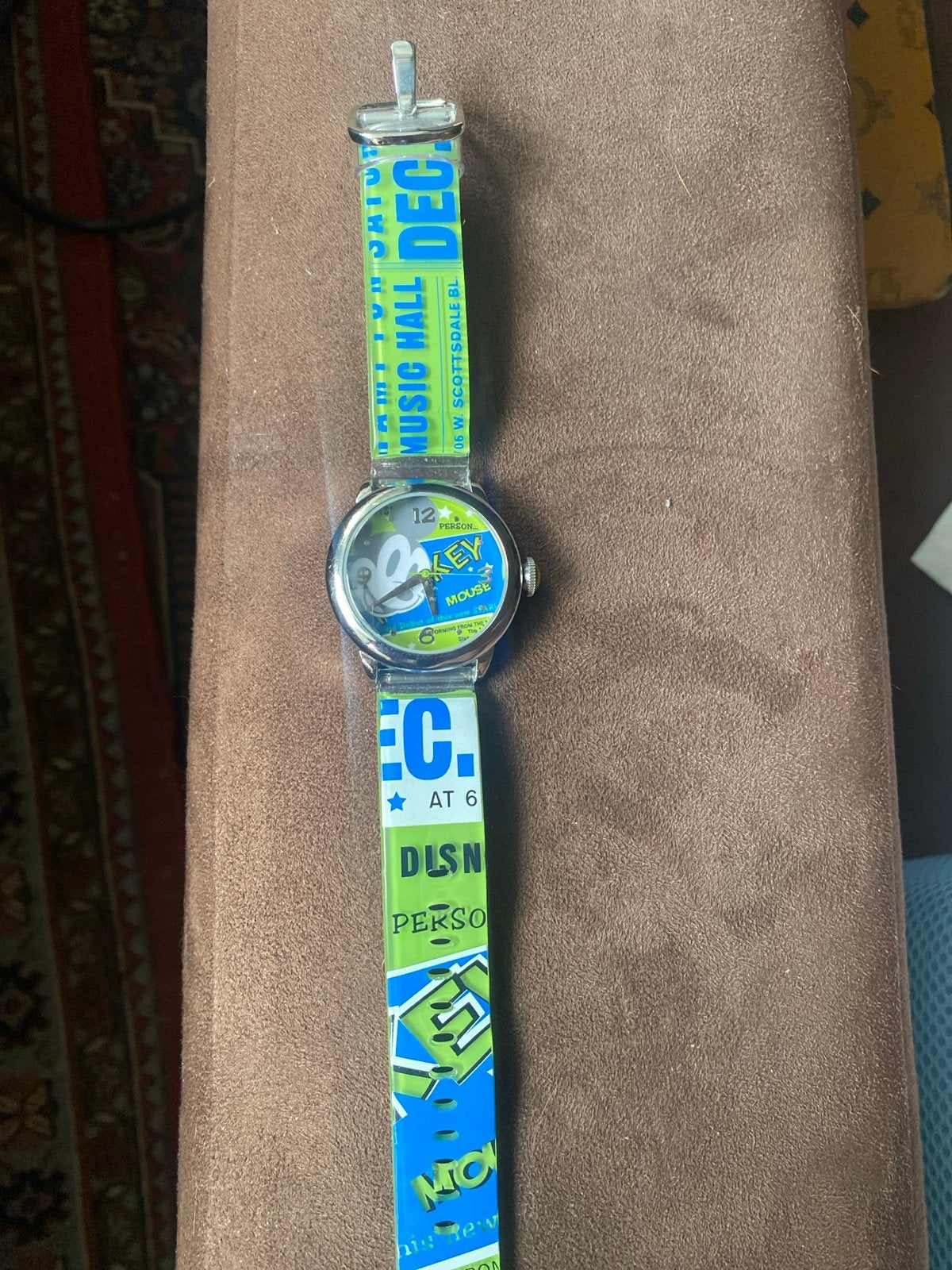 Disney Mickey Mouse Horloge - Exclusief en Kleurrijk, Ophalen of Verzenden, Gebruikt, Meerkleurig, Jongen of Meisje