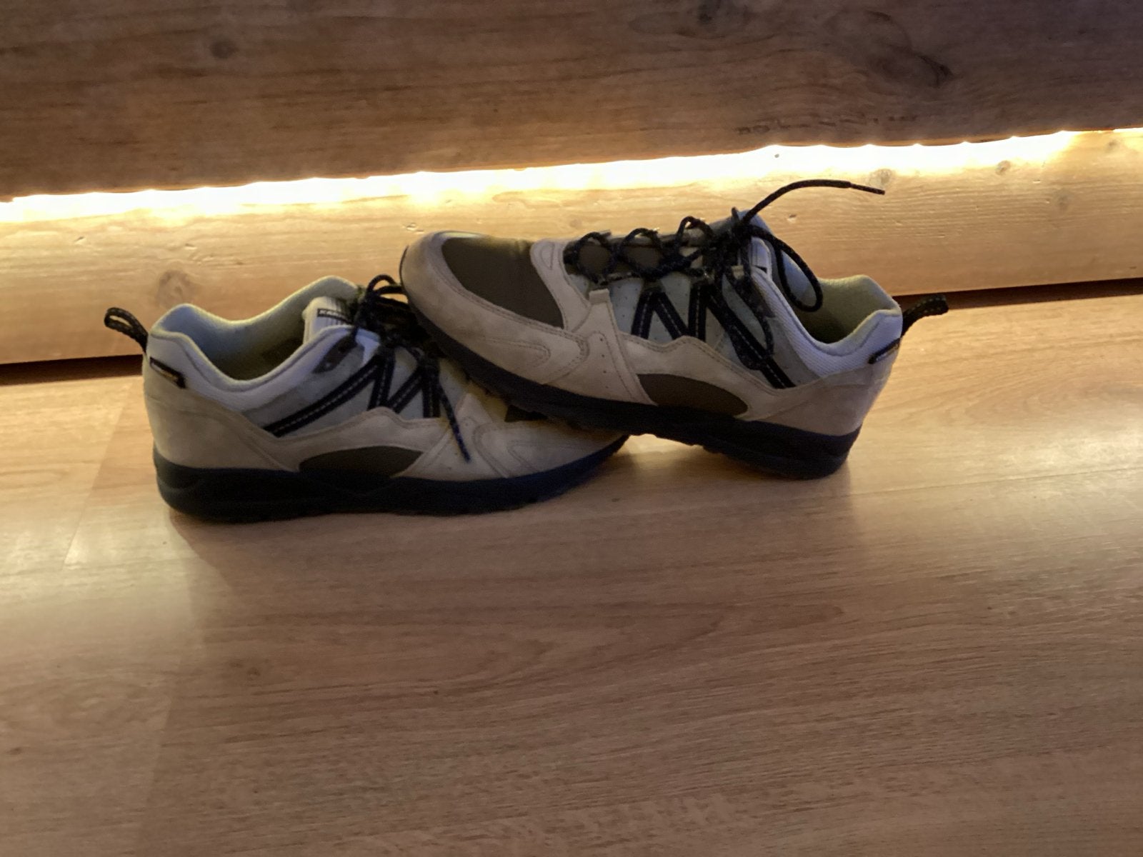 Karhu Fusion 2.0 Sneakers - Zo goed als nieuw, Zwart, Ophalen of Verzenden, Sneakers of Gympen, Zo goed als nieuw