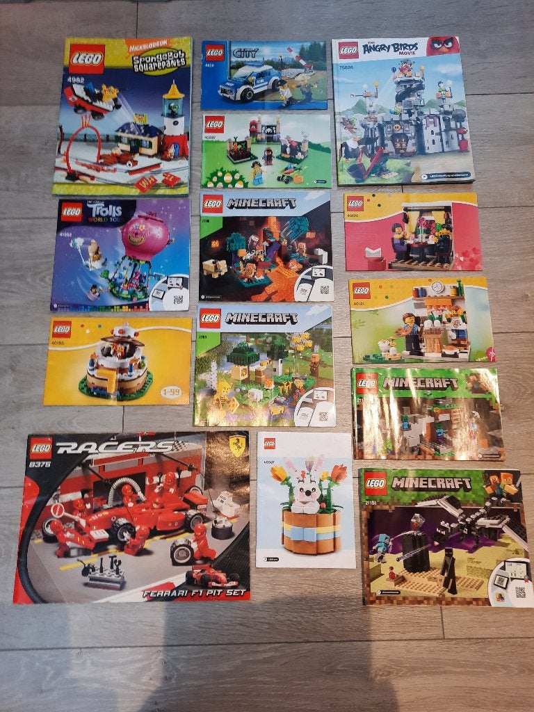 veel lego boekjes, posters en lege doos, Kinderen en Baby's, Speelgoed | Duplo en Lego, Overige typen, Ophalen of Verzenden, City