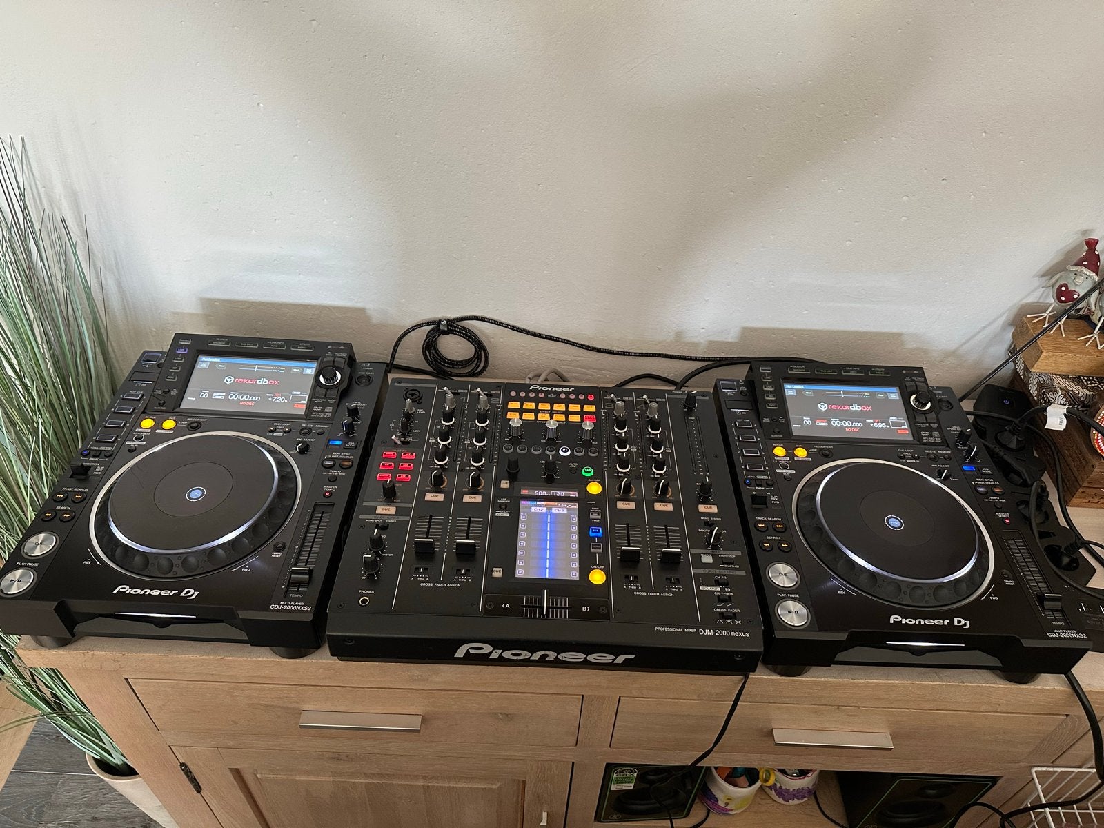 Pioneer DJ Set: 2x CDJ-2000NXS2 & DJM-2000NXS, Muziek en Instrumenten, Dj-sets en Draaitafels, Ophalen, Zo goed als nieuw, Dj-set
