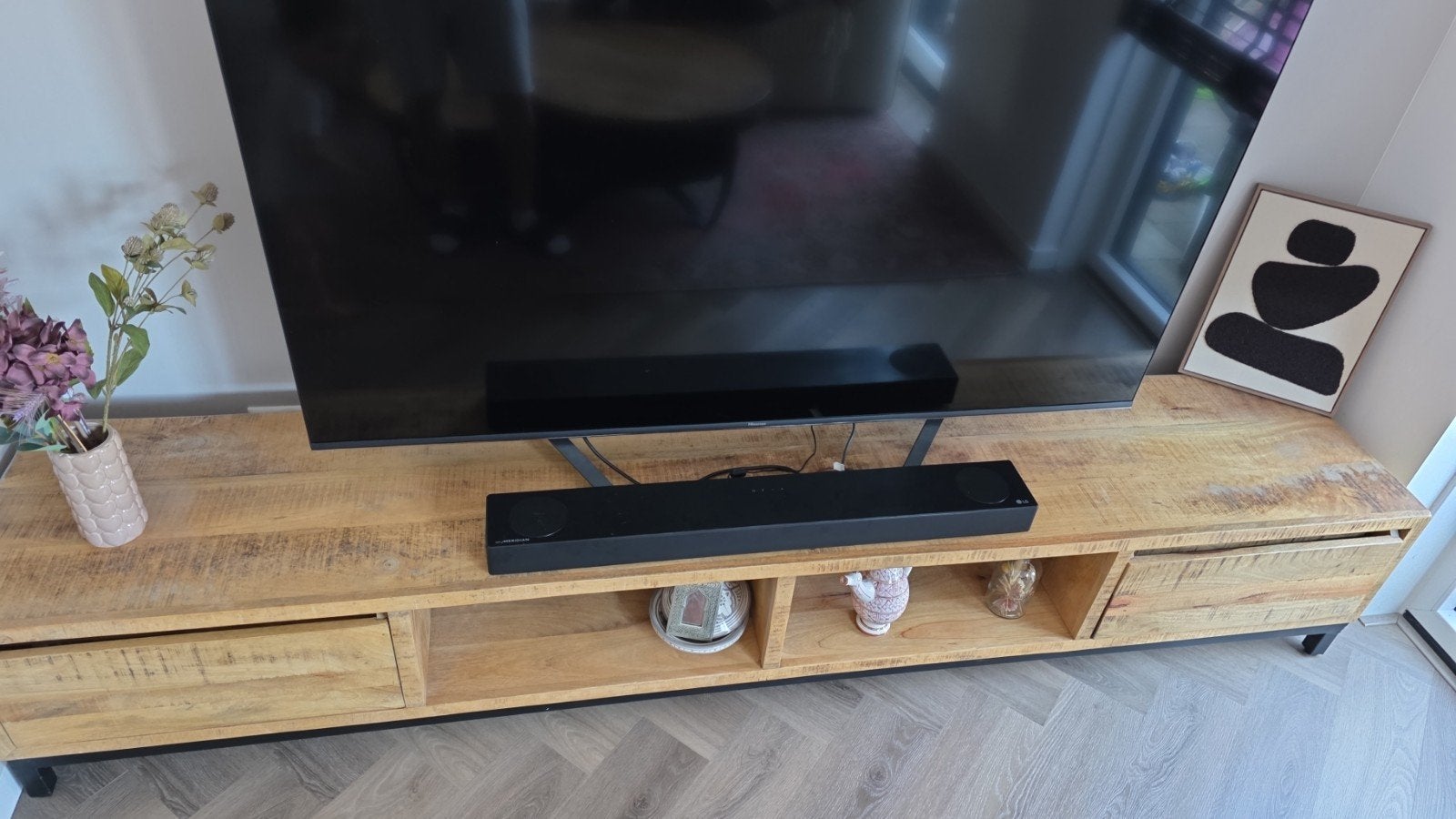 Zeer net mango houten tv meubel (240x45x42cm), Ophalen, Modern, Industrieel, Zo goed als nieuw, 200 cm of meer