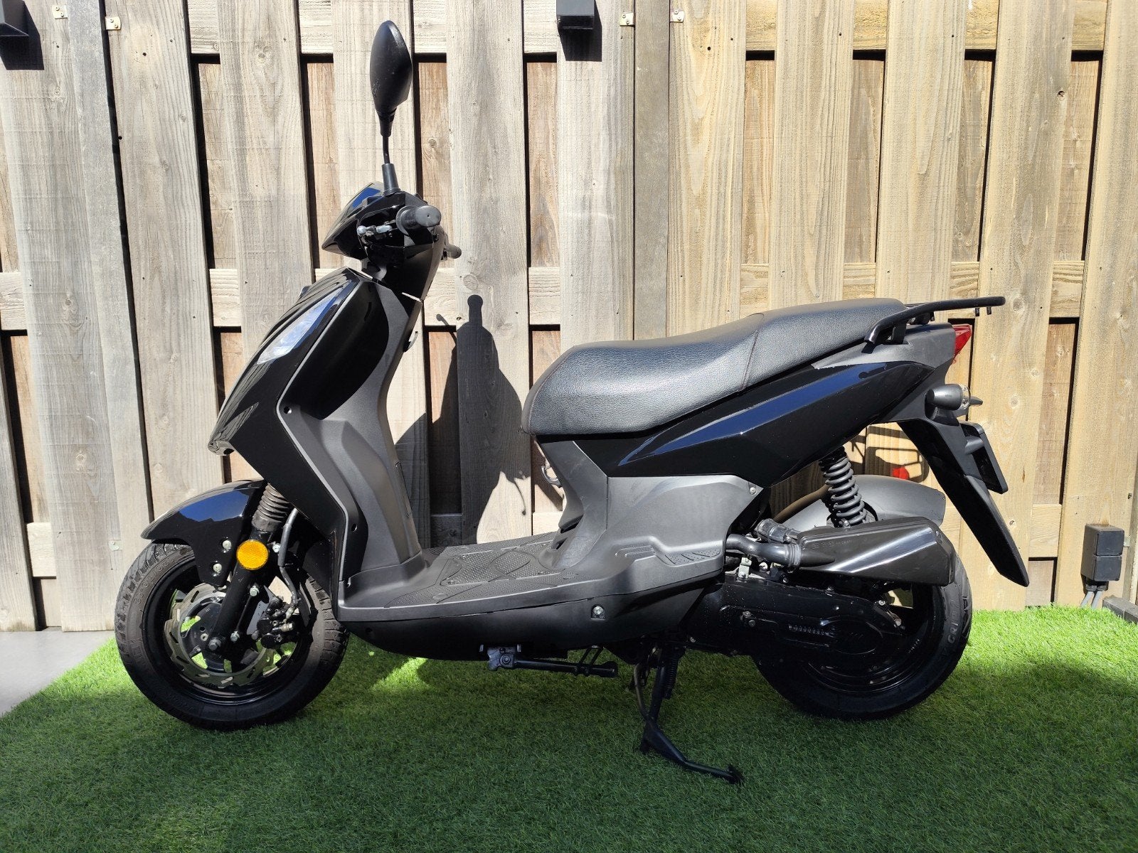 Scooter Sym Orbit 2, 2018, Hoogglans zwart, in top staat!, Fietsen en Brommers, Ophalen, Maximaal 45 km/u, 49 cc, Zo goed als nieuw