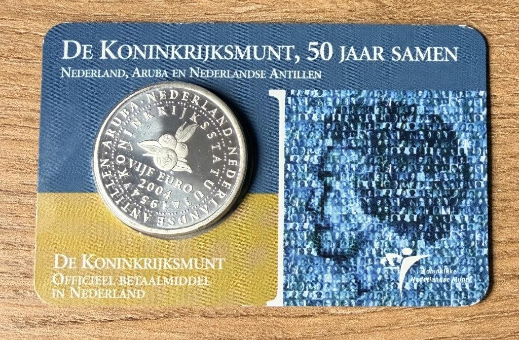 zilveren Koninkrijksvijfje 2004 – €5 herdenkingsmunt, Koningin Beatrix, Zilver, Euro's, Ophalen of Verzenden
