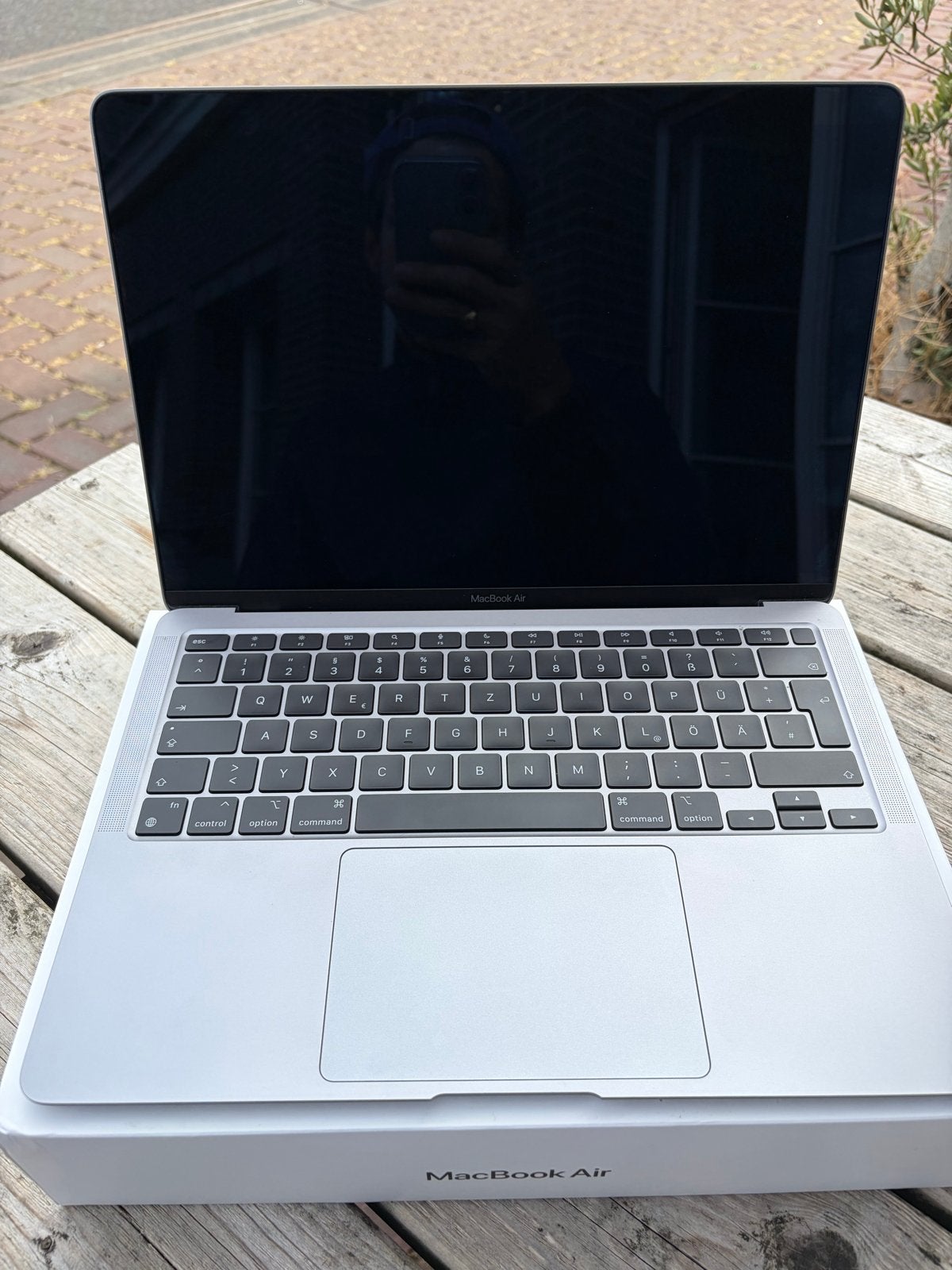 Foto 3 van MacBook Air M1 2020 – 13”, 256GB, 8GB RAM