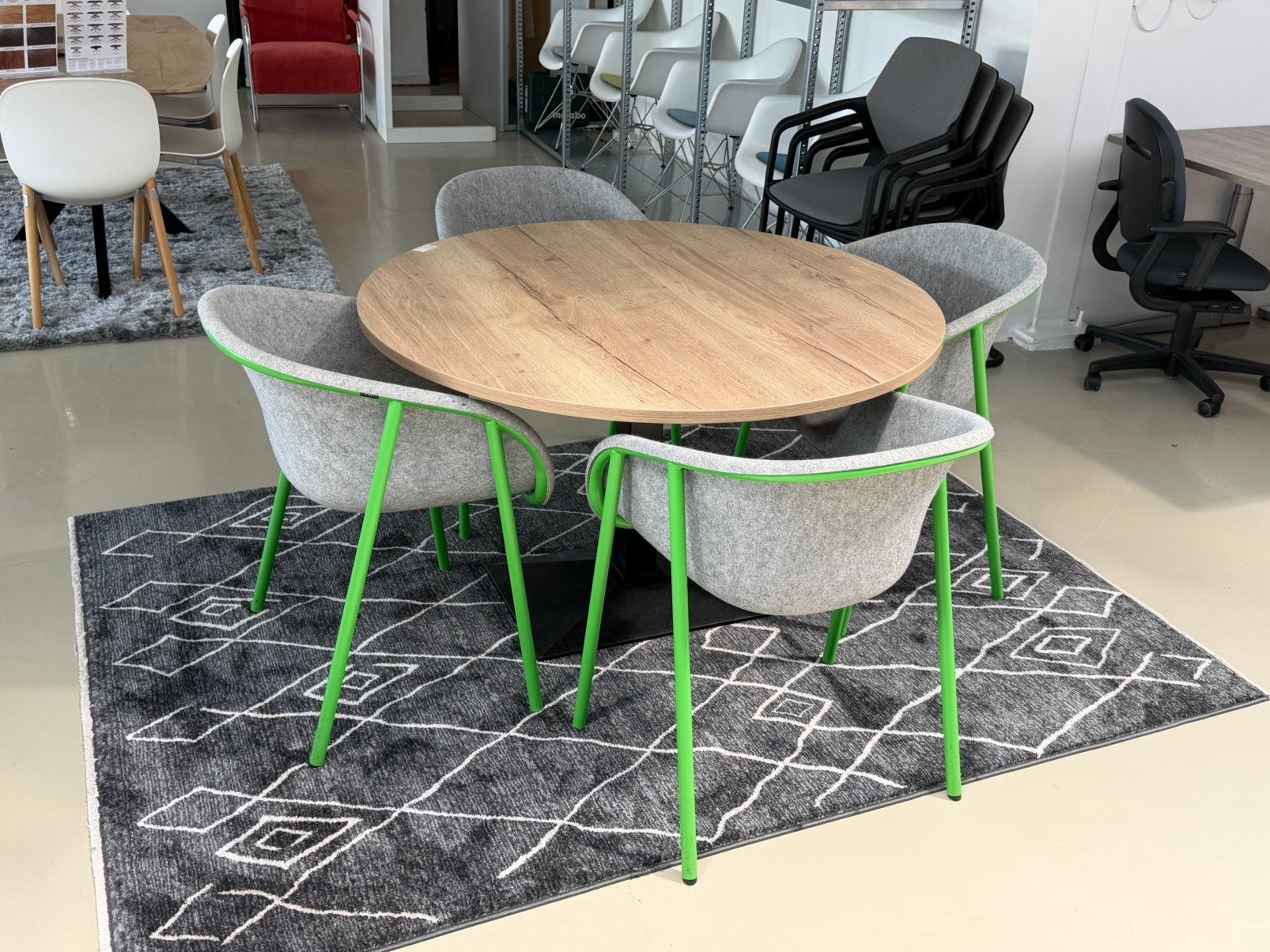 Zeer Luxe vergadertafel + stoelen  (zie foto’s), Ophalen of Verzenden, Zo goed als nieuw