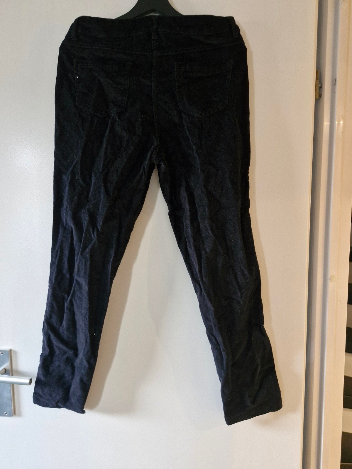 zwarte suede broek maat 40, Kleding | Dames, Broeken en Pantalons, Maat 38/40 (M), Up2Fashion, Zwart, Onbekend