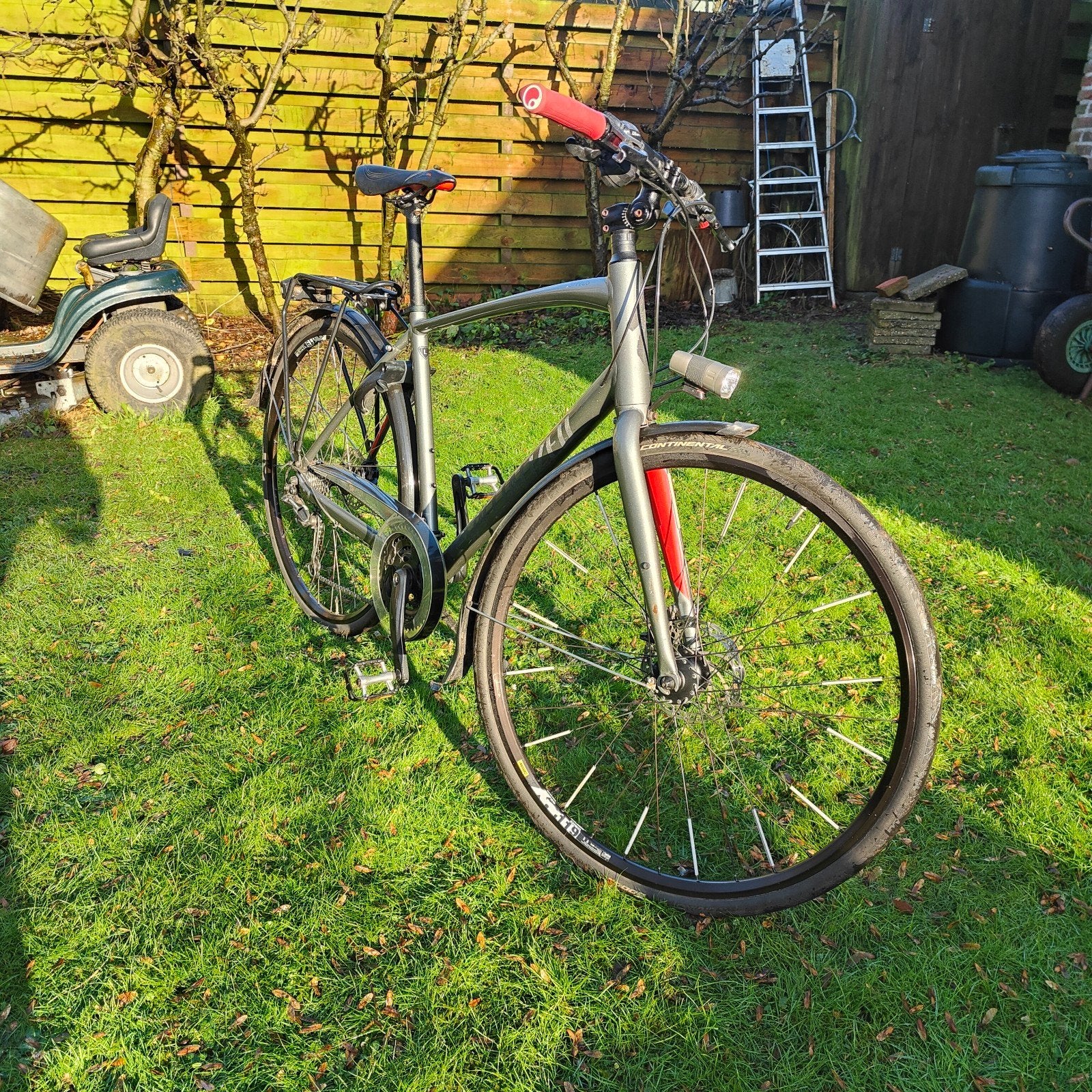 specialized sirrus heren gemodificeerd, 28 inch, Gebruikt, 57 tot 61 cm, Meer dan 20 versnellingen