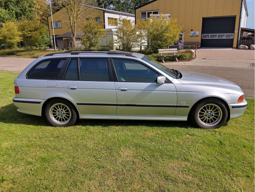 BMW 5-serie Touring - 540i Executive 1999 auto. i.z.g.st., foto 7