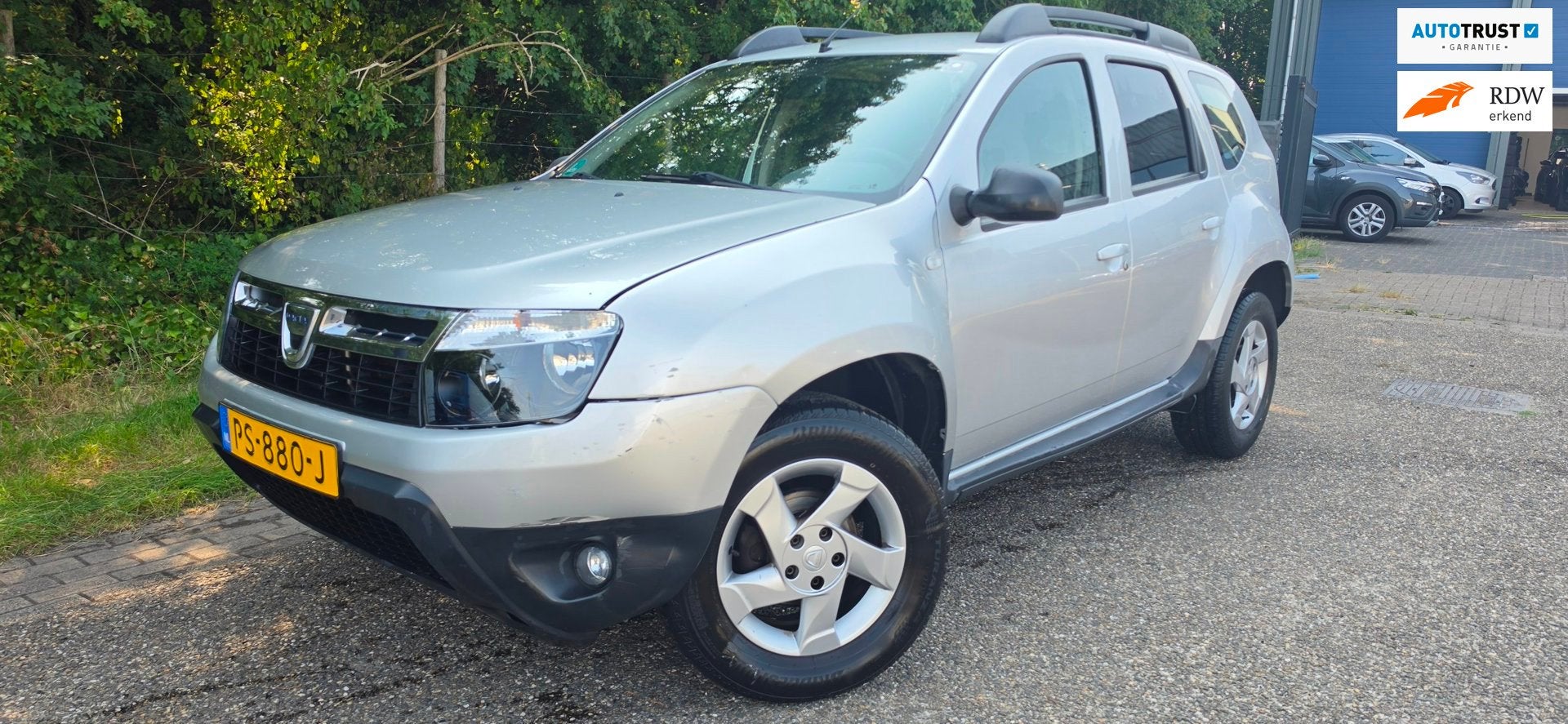 Dacia Duster 1.6 Lauréate 2wd 105PK Airco Trekhaak Elec pak, Voorwielaandrijving, Euro 5, Stof, Gebruikt