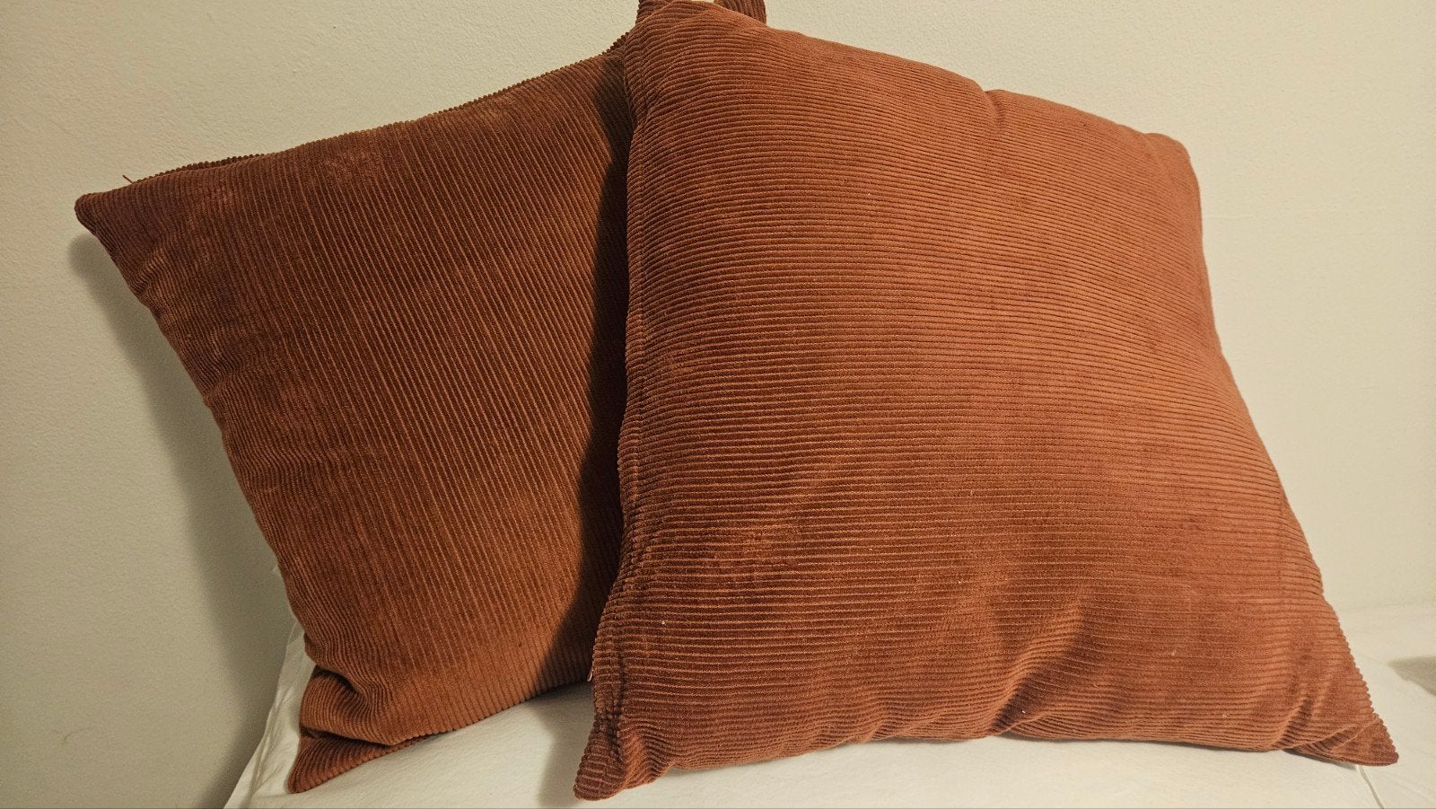 Sierkussens - Bruinrood ribfluweel 50x50 cm, Bruin, IKEA, Vierkant, Zo goed als nieuw