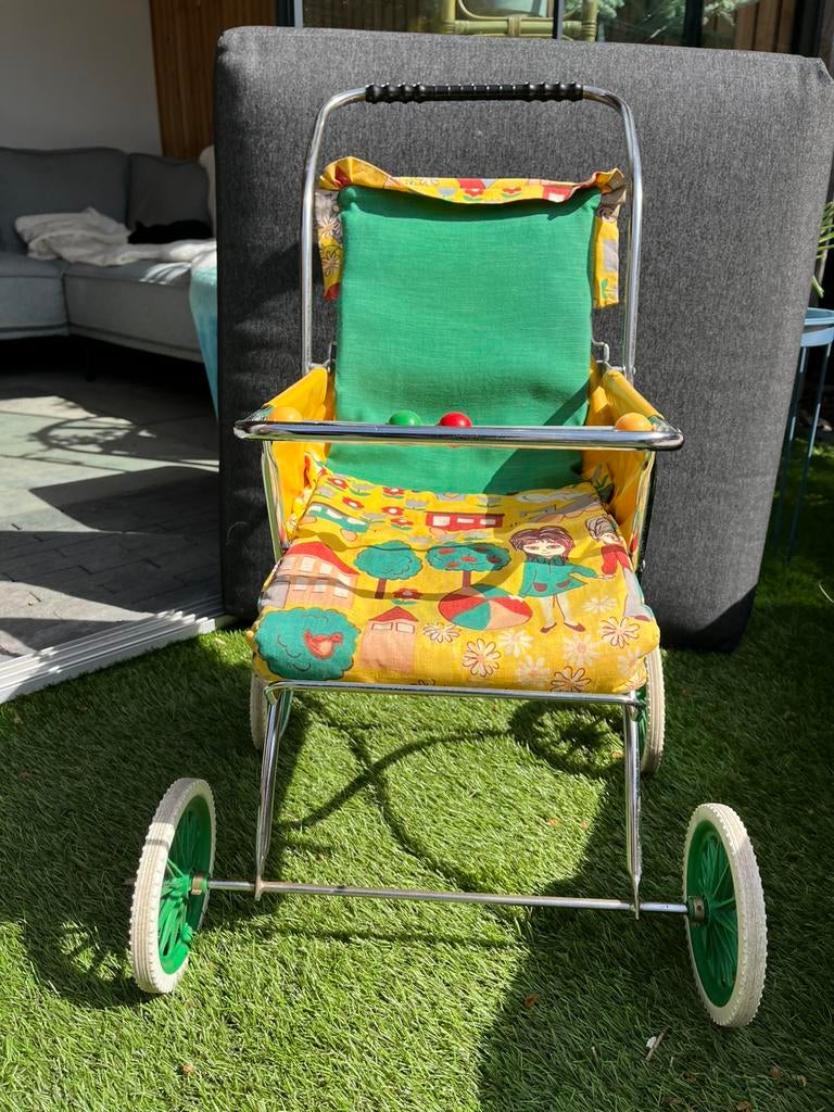 Jaren 70 poppenwagen, Ophalen, Zo goed als nieuw, Babypop